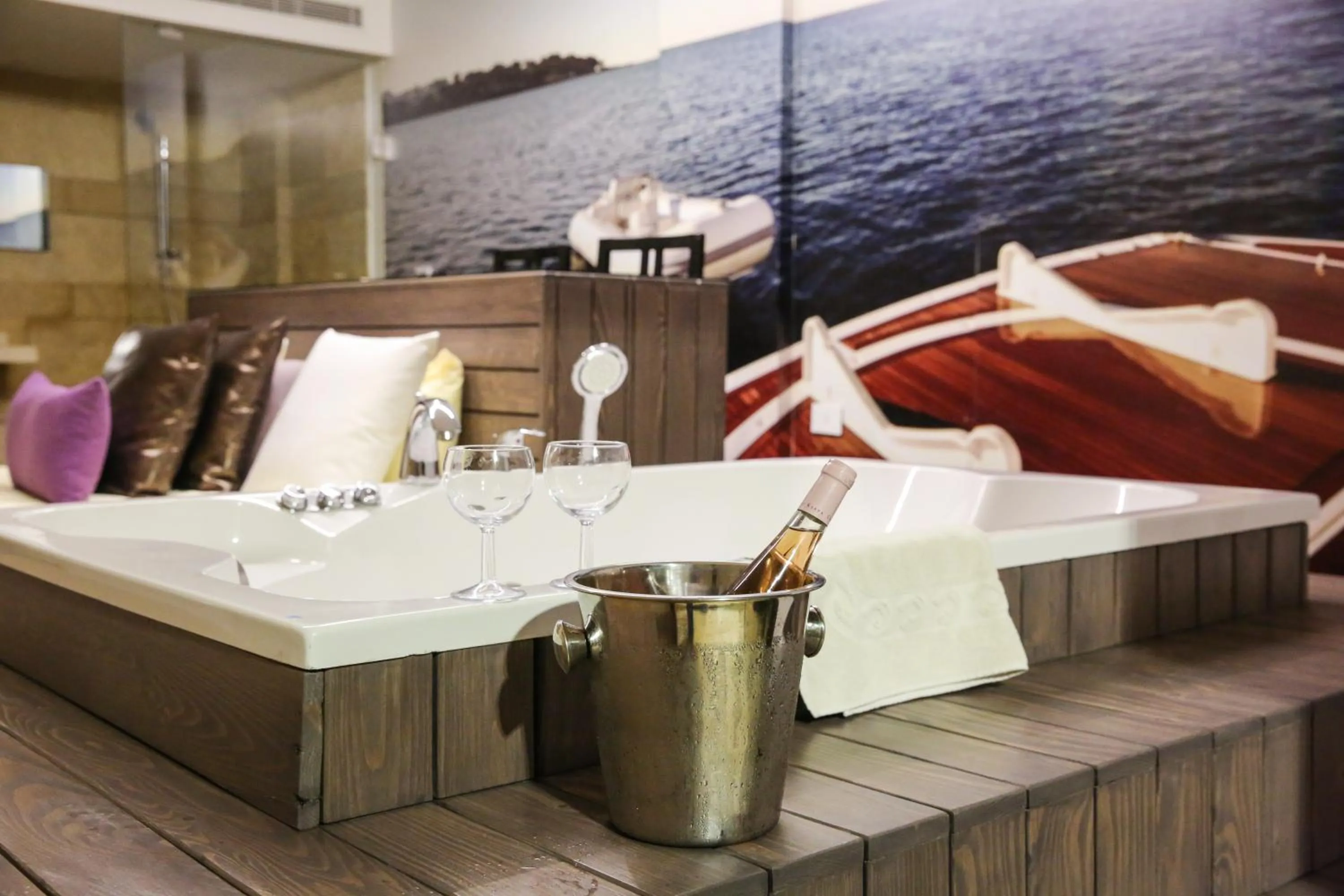 Bath in Four Seasons Halat