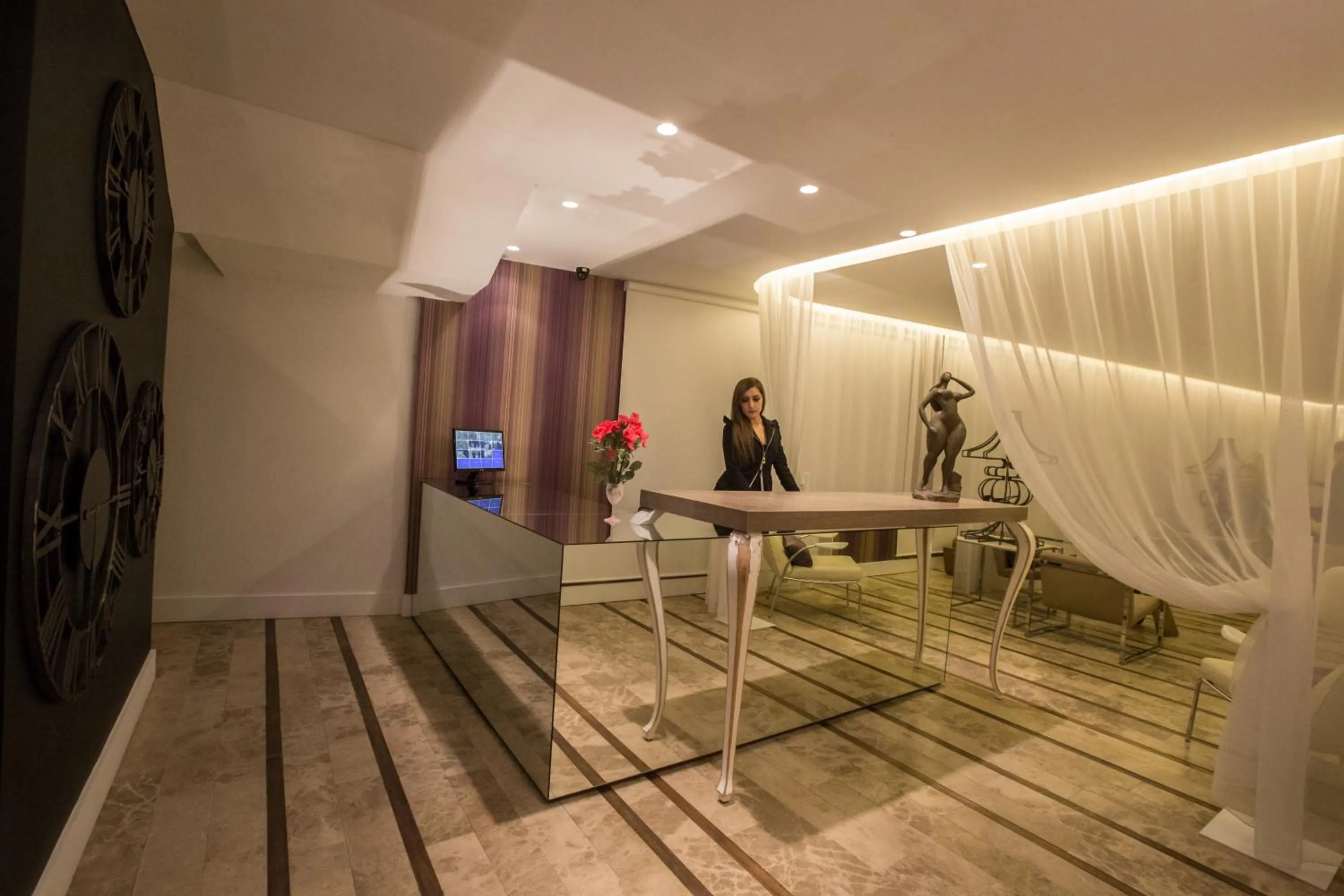 Lobby or reception in Four Seasons Halat