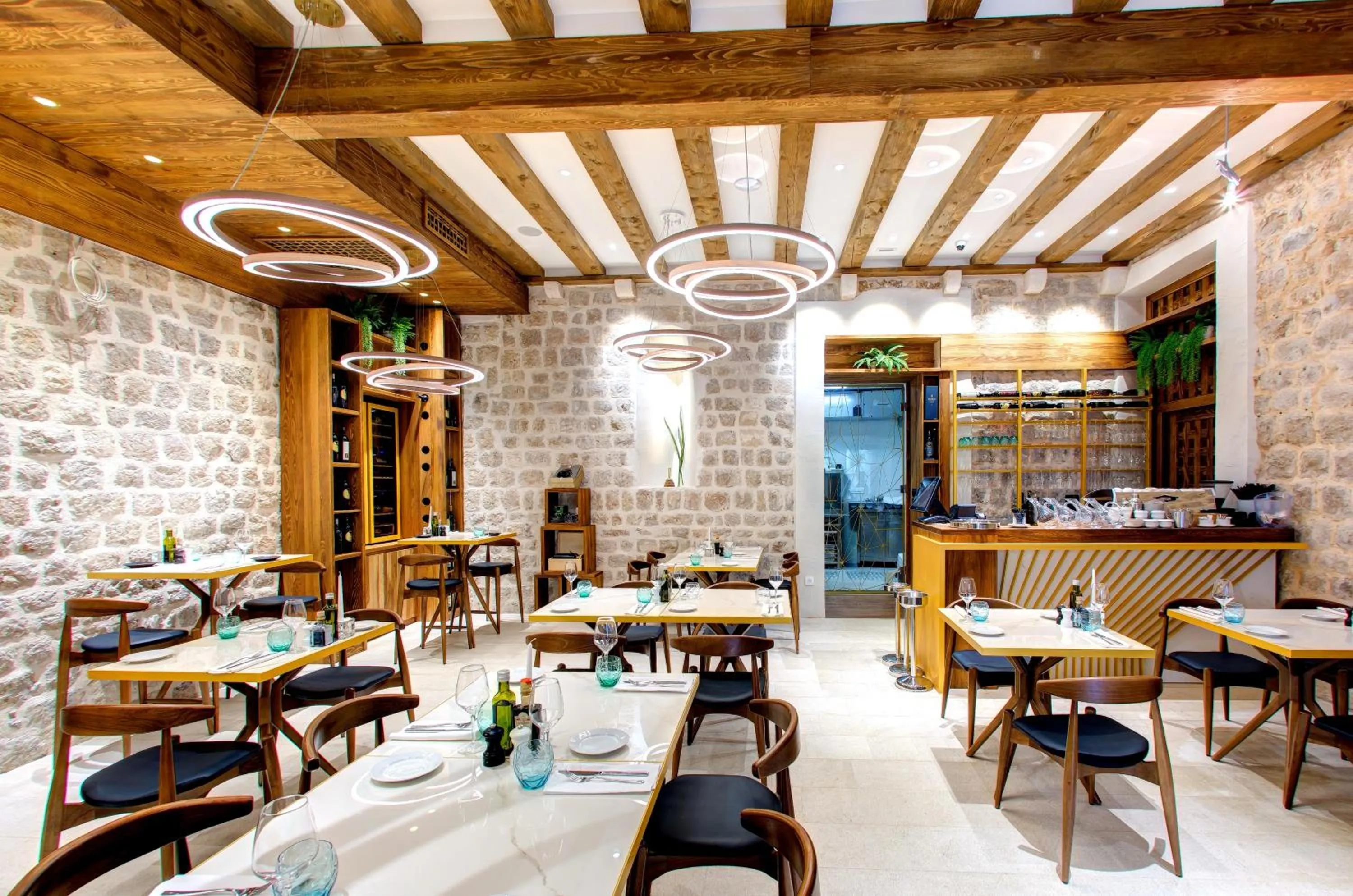 Restaurant/places to eat in Guest House Forty-Four