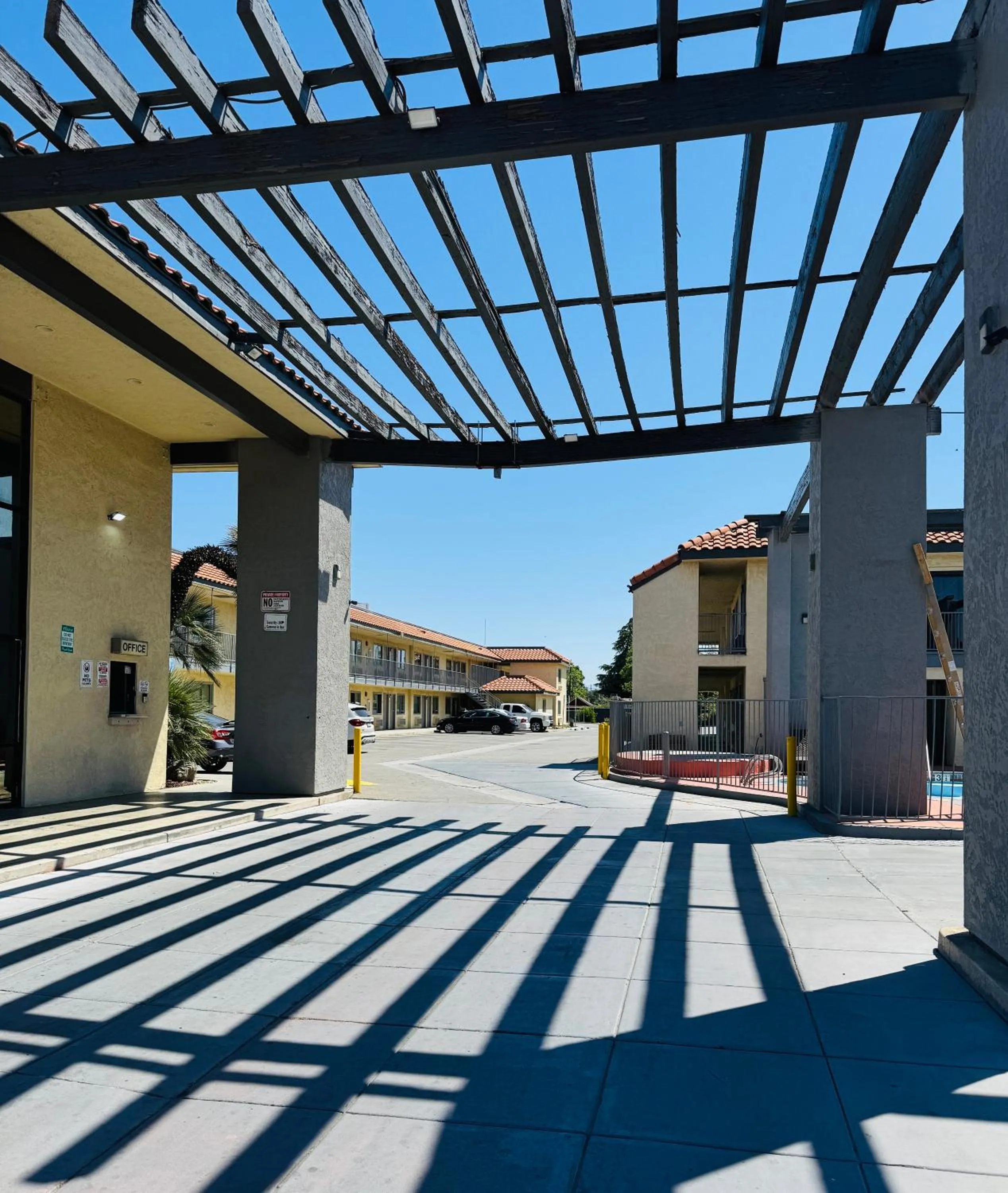Property building in Baymont by Wyndham Bakersfield