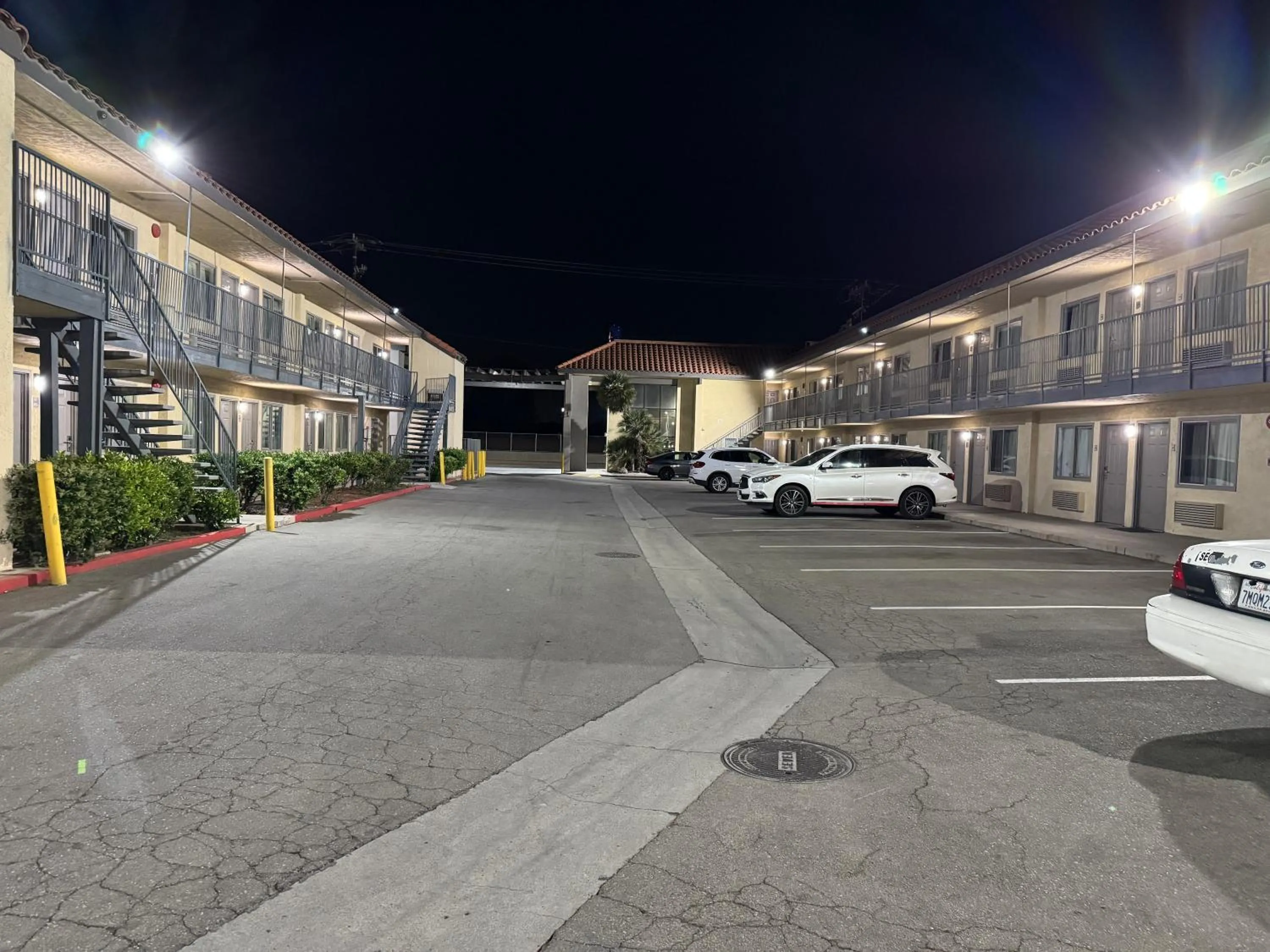 Property building in Baymont by Wyndham Bakersfield