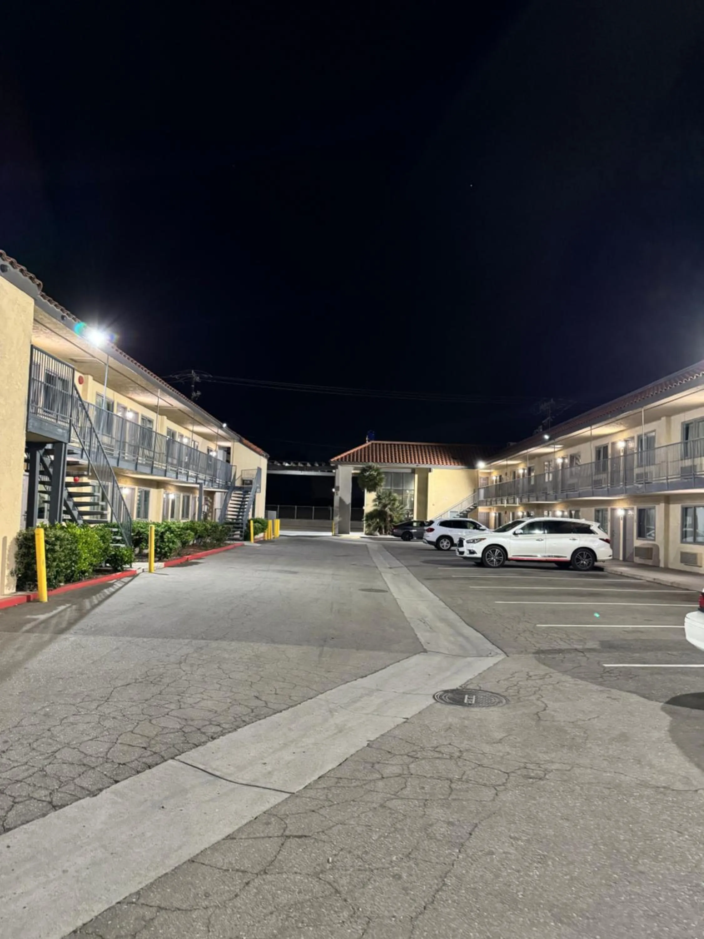 Property building in Baymont by Wyndham Bakersfield