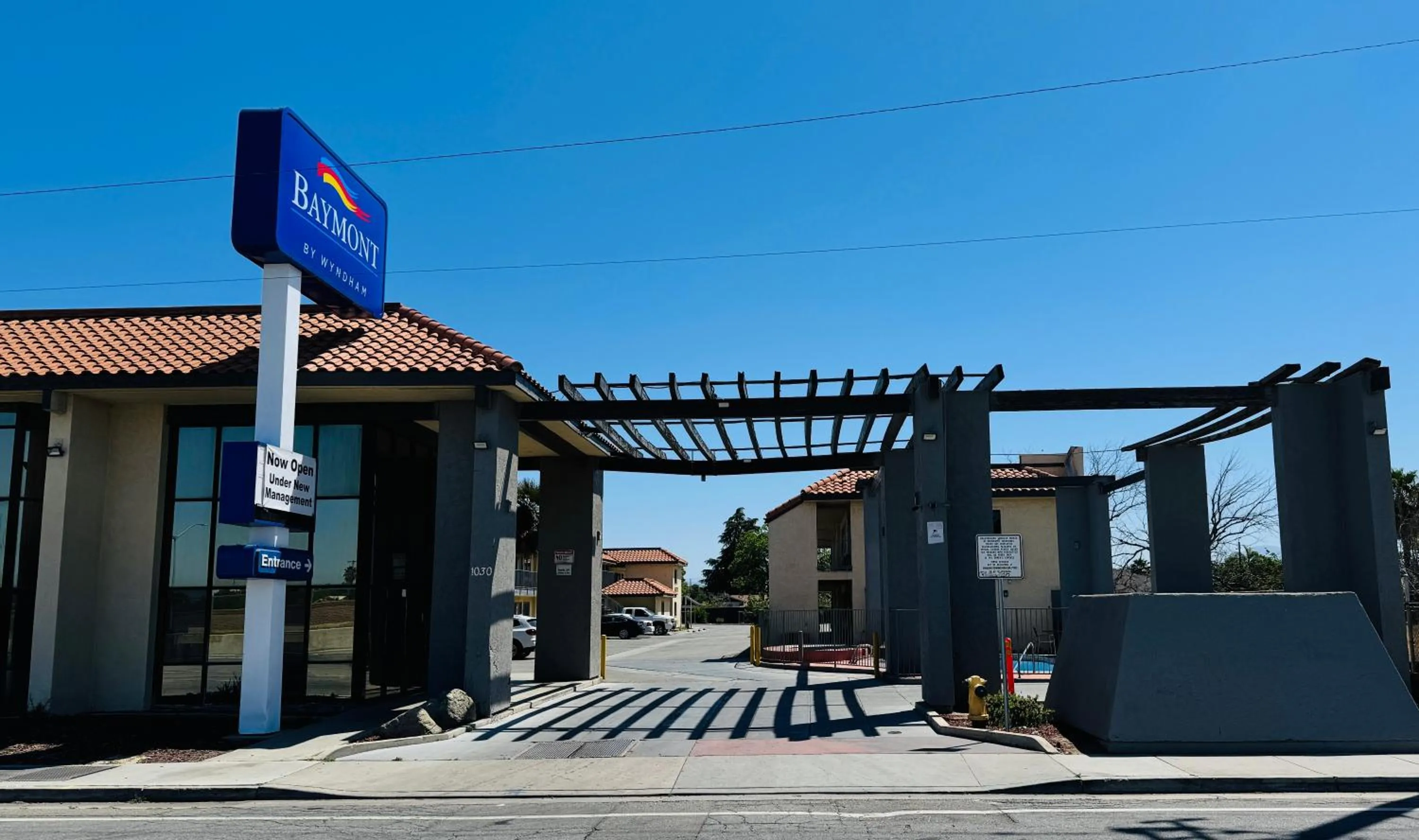 Property building in Baymont by Wyndham Bakersfield