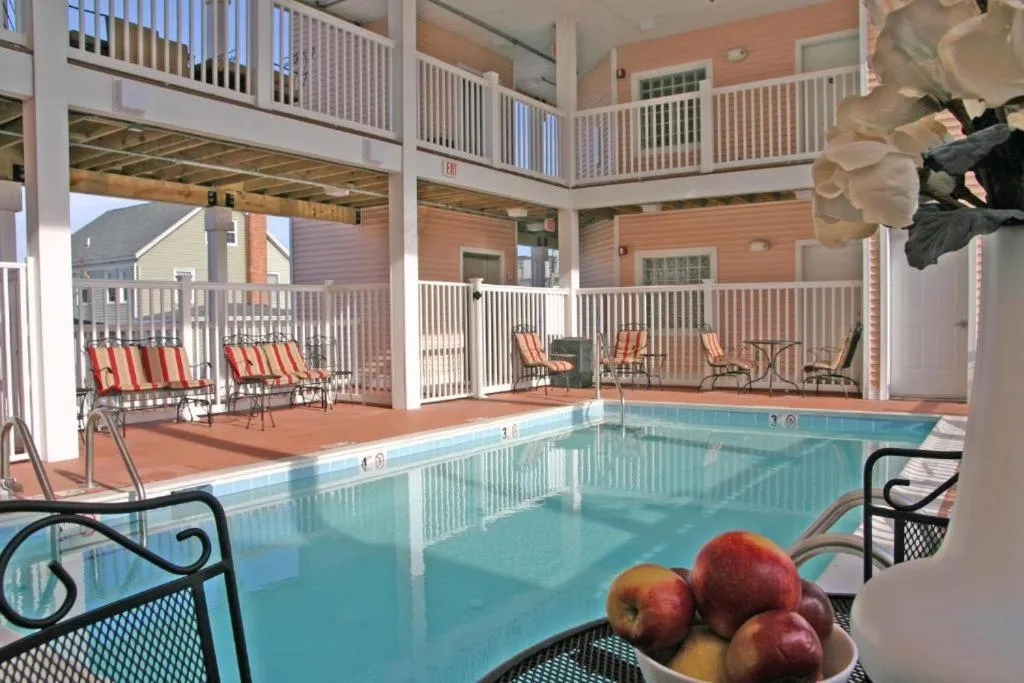 Swimming pool in Monte Carlo Boardwalk / Oceanfront Ocean City