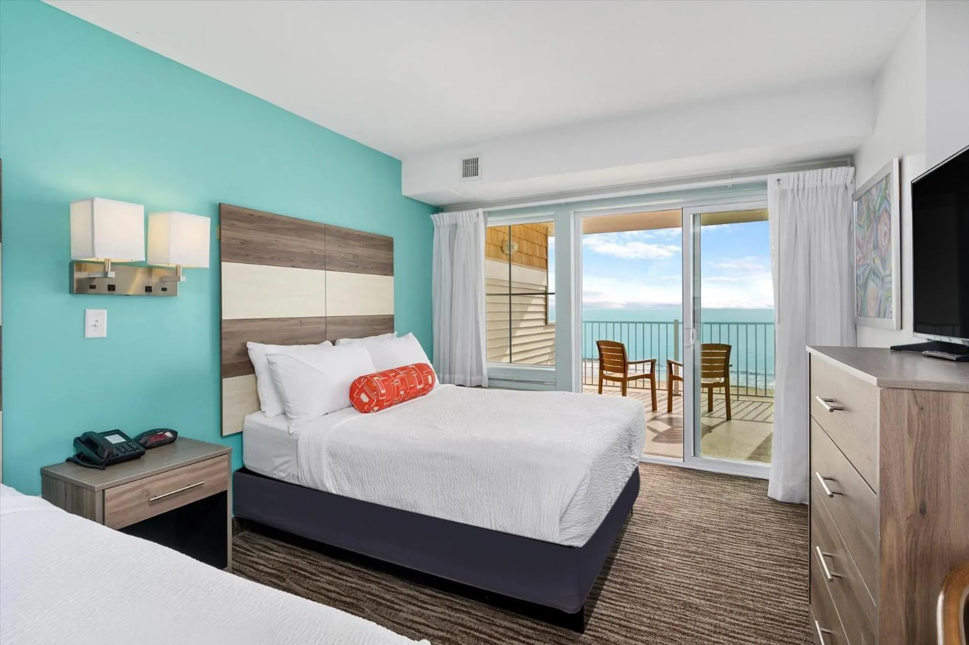 Photo of the whole room, Bed in Monte Carlo Boardwalk / Oceanfront Ocean City