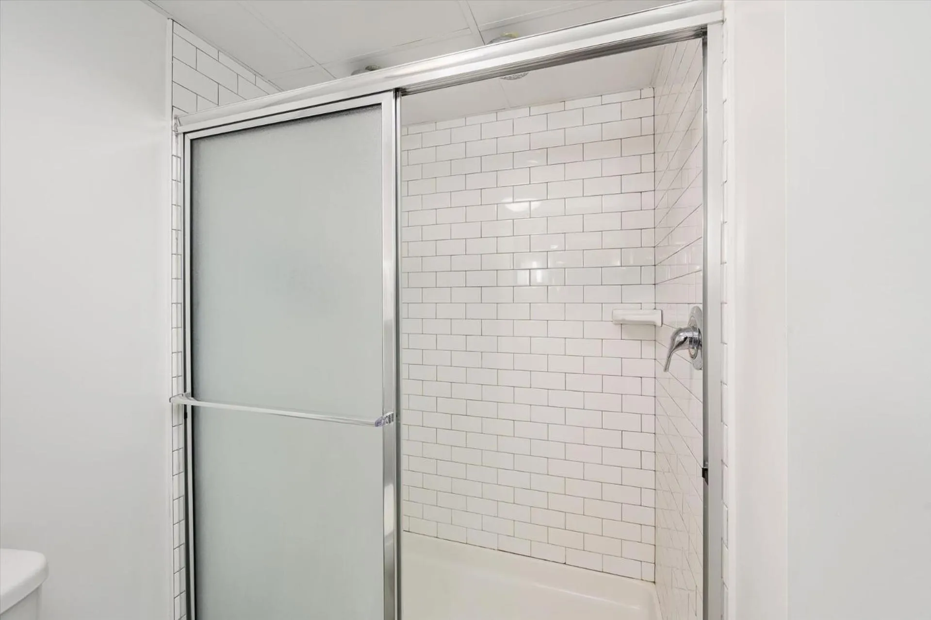 Shower in Monte Carlo Boardwalk / Oceanfront Ocean City