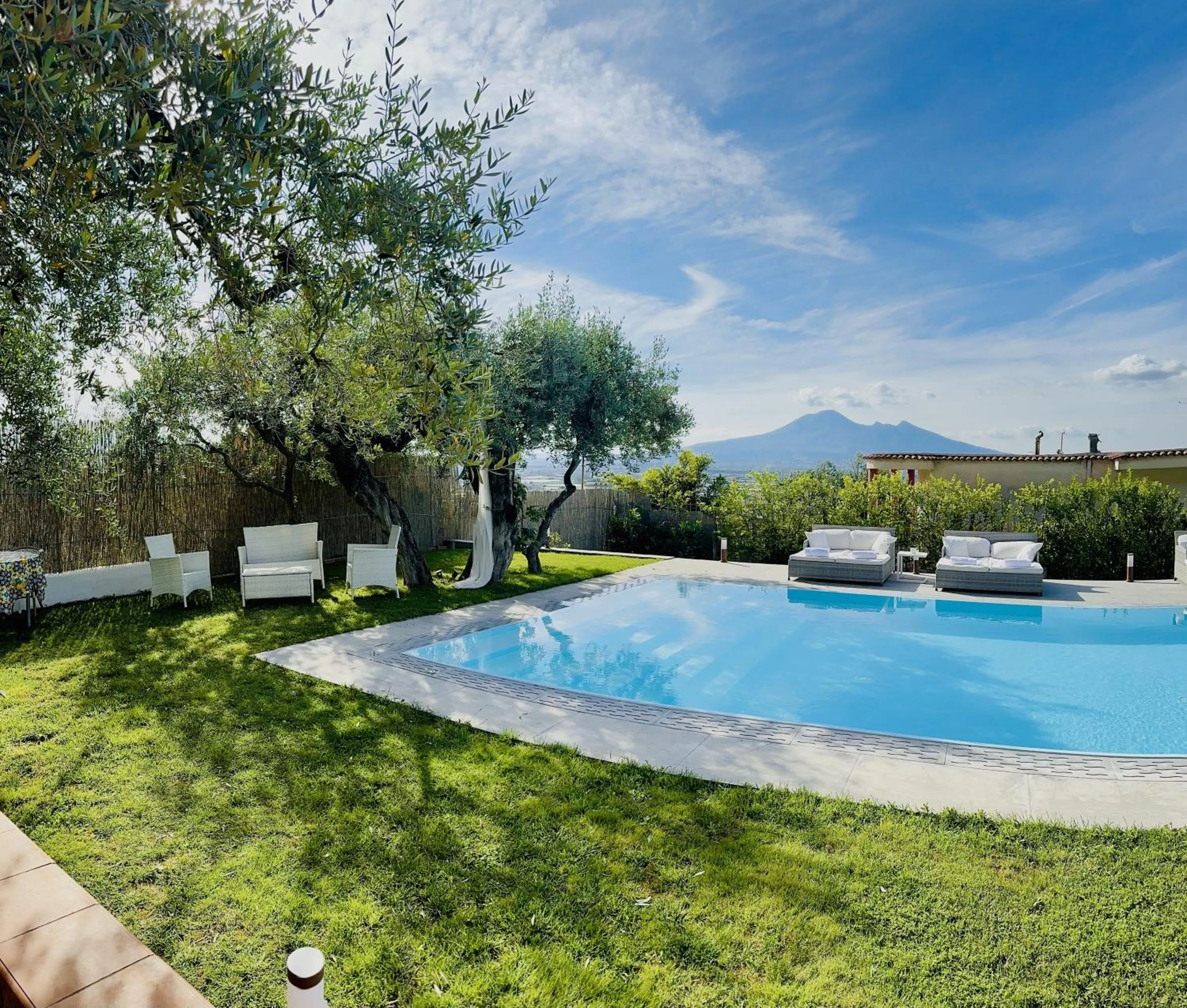 Garden in Villa C Luxury Estate