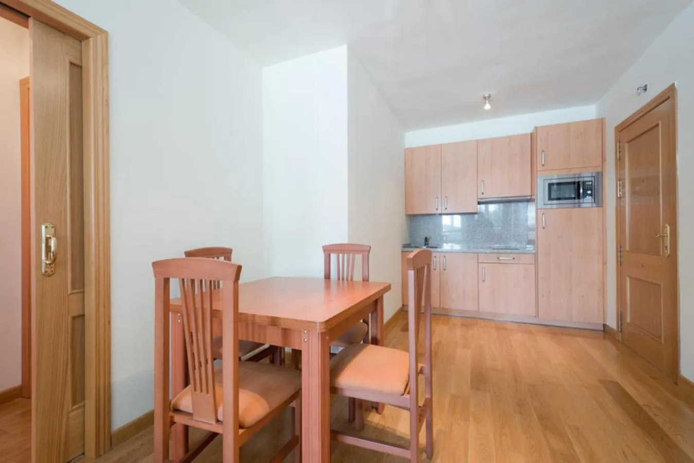 Kitchen or kitchenette in Apartamento Deluxe a Pie de Pista Miramar Ski