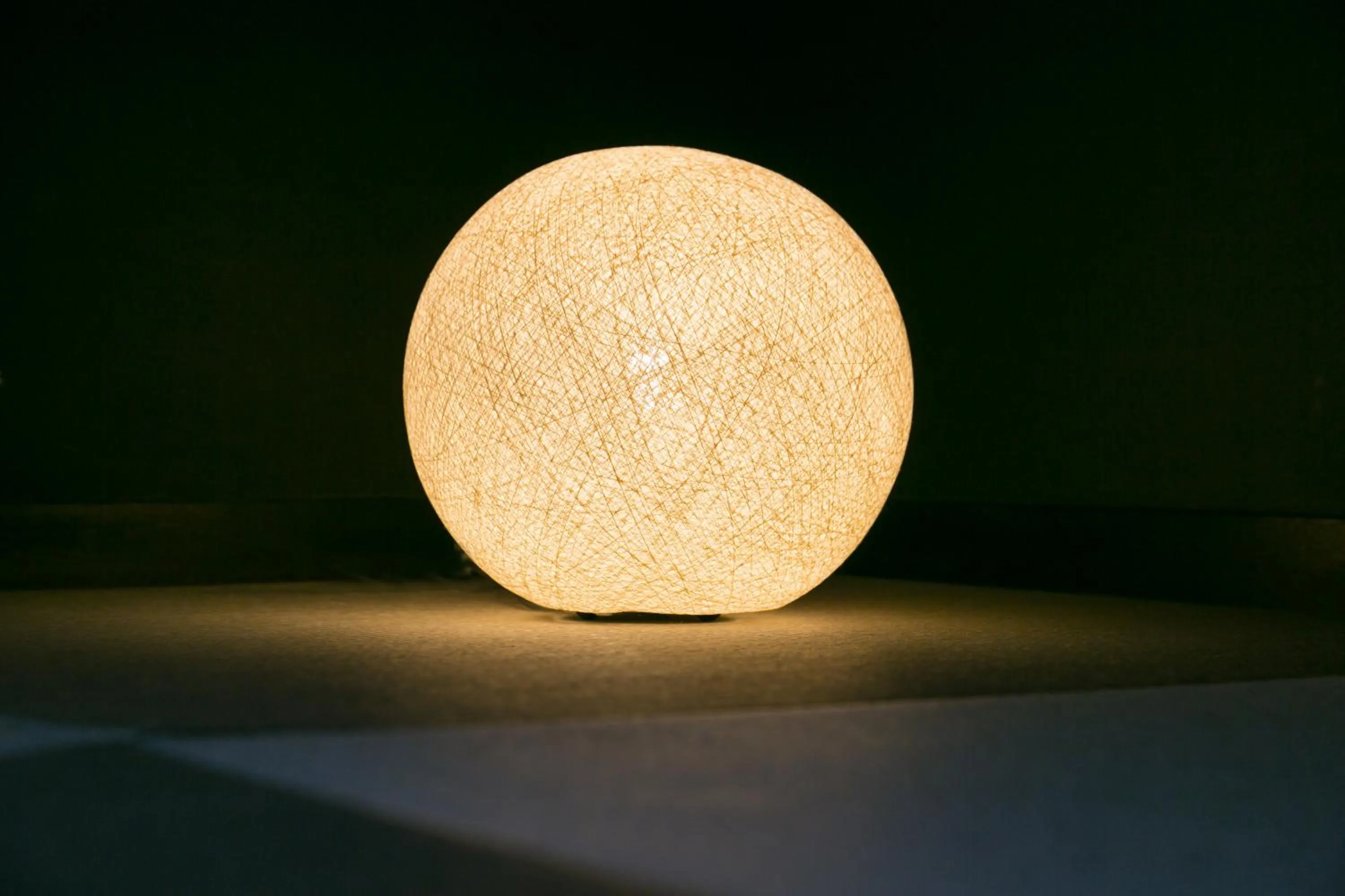 Decorative detail in Hosta Nijo Aoi