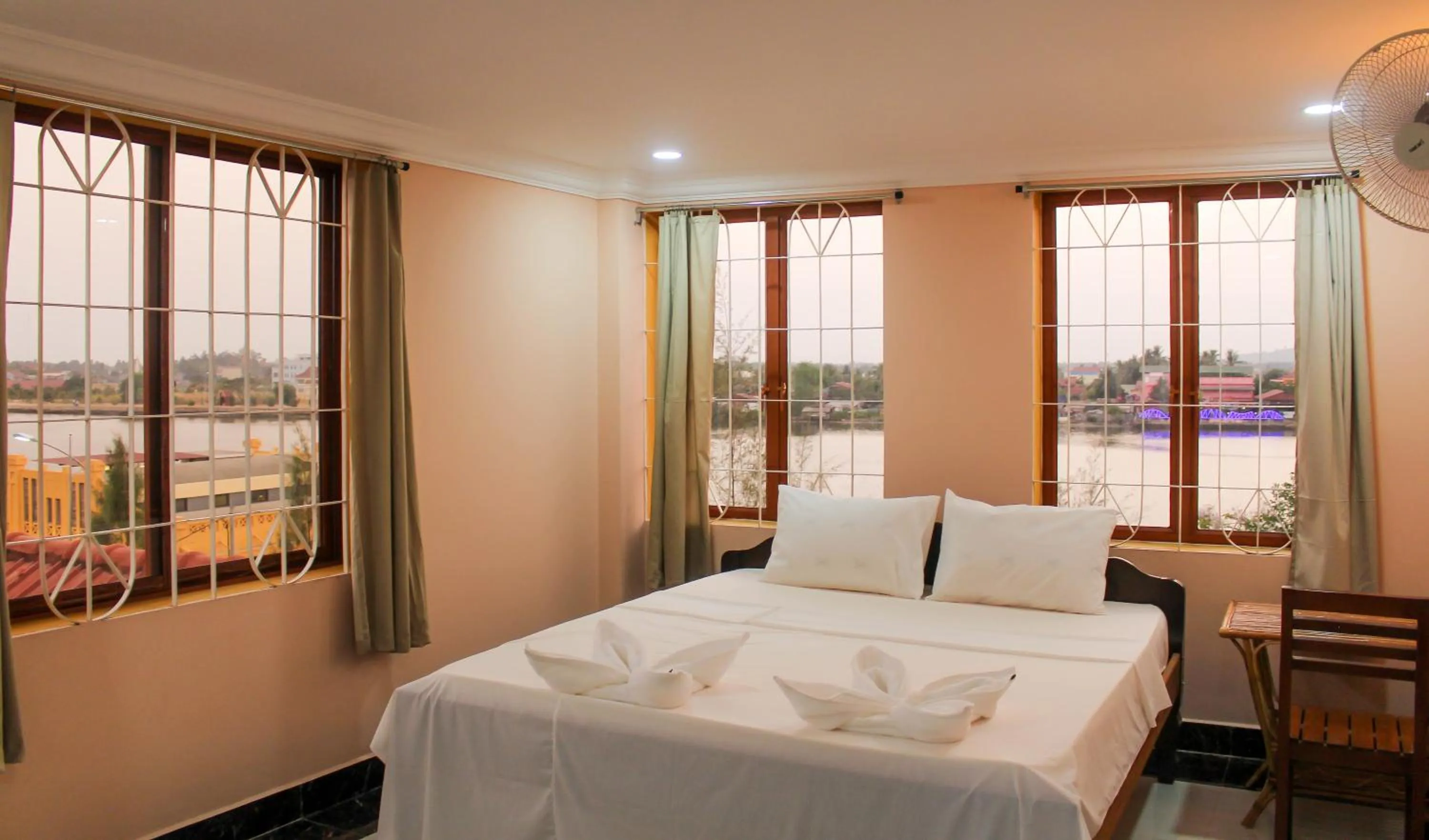 City view, Bed in Good Morning Kampot