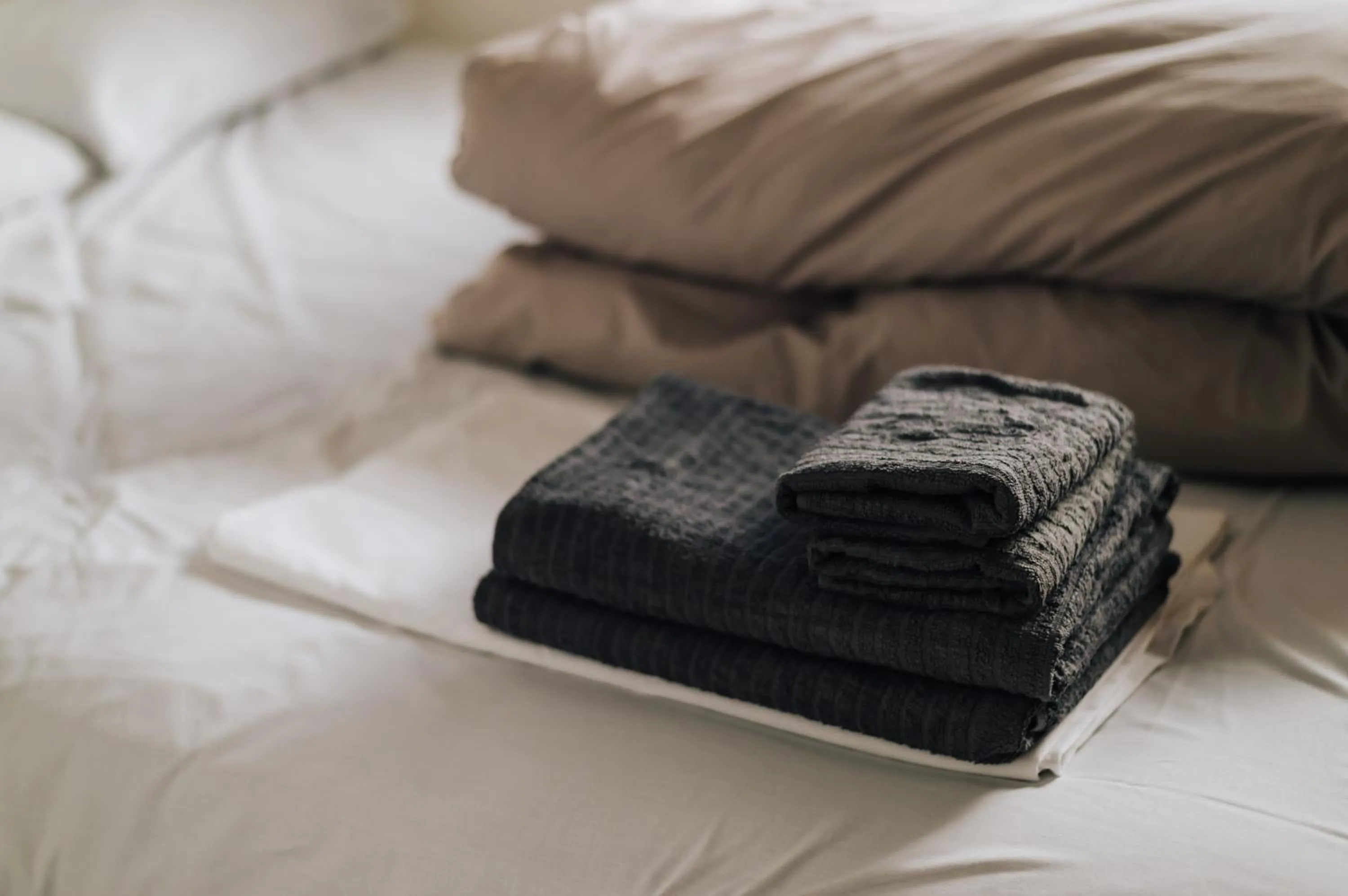 Bed in guesthouse SHIBAFU