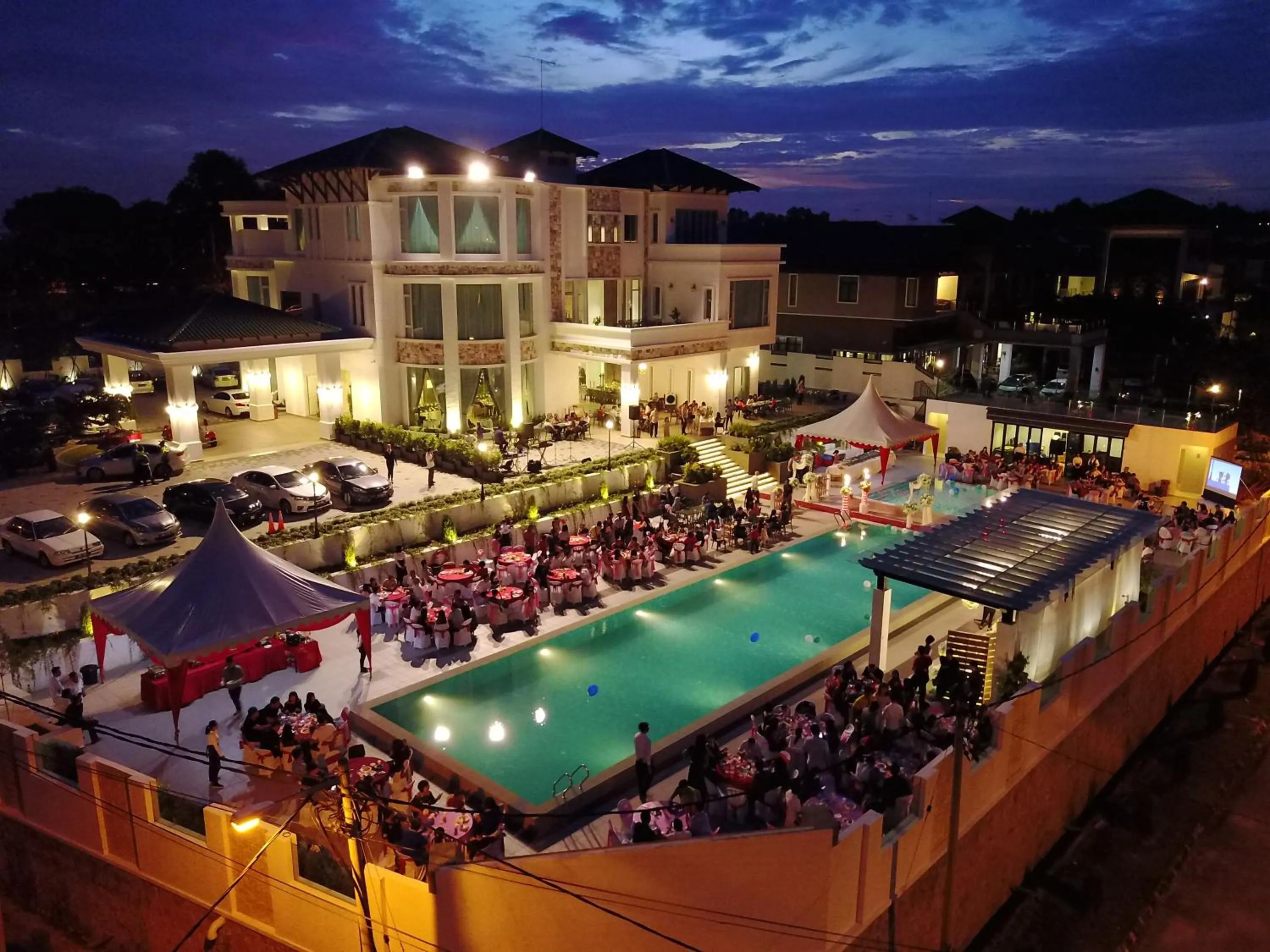 Property building in Casa Bianca