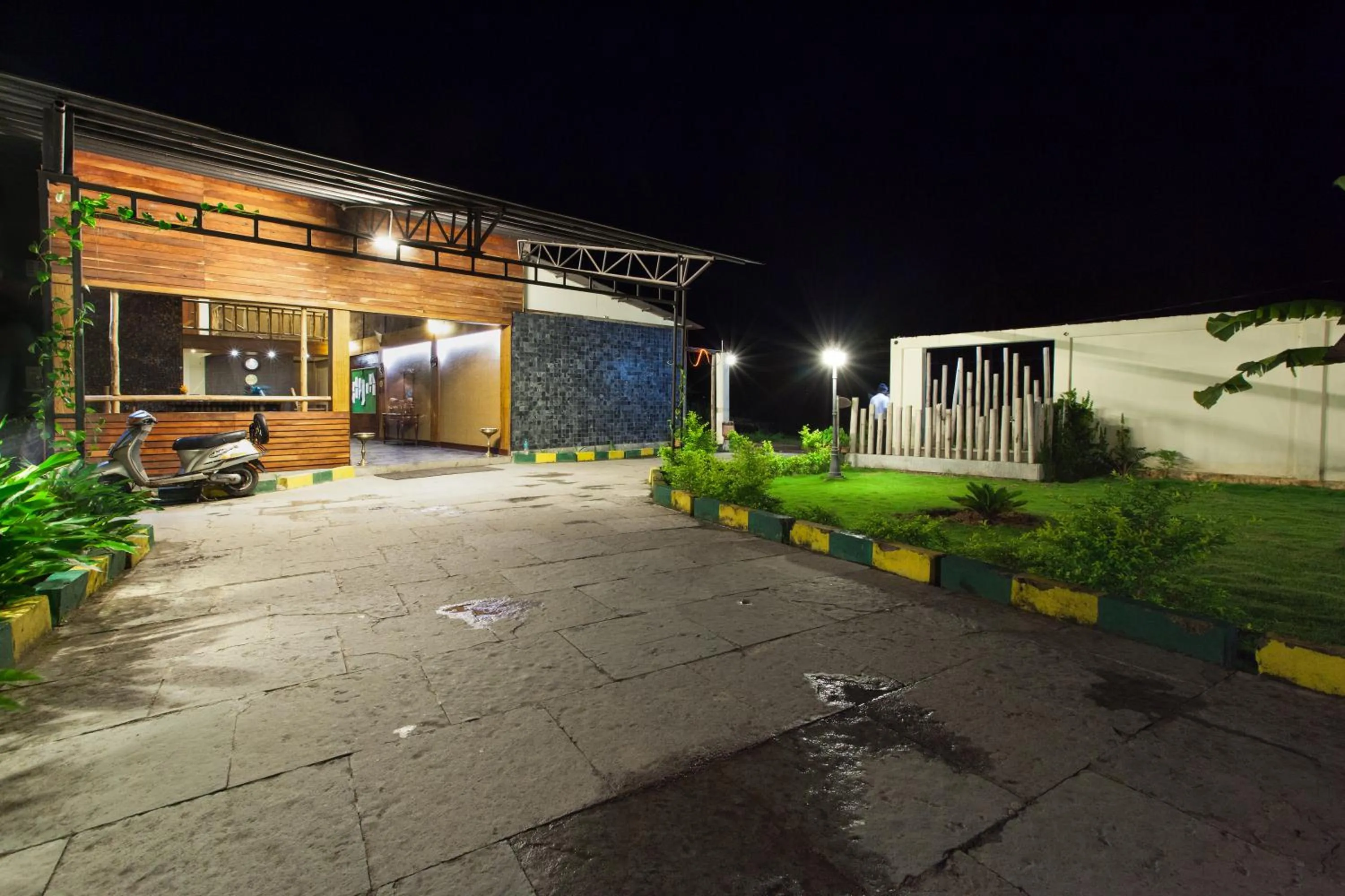 Garden in TSG Blue Resort & Spa