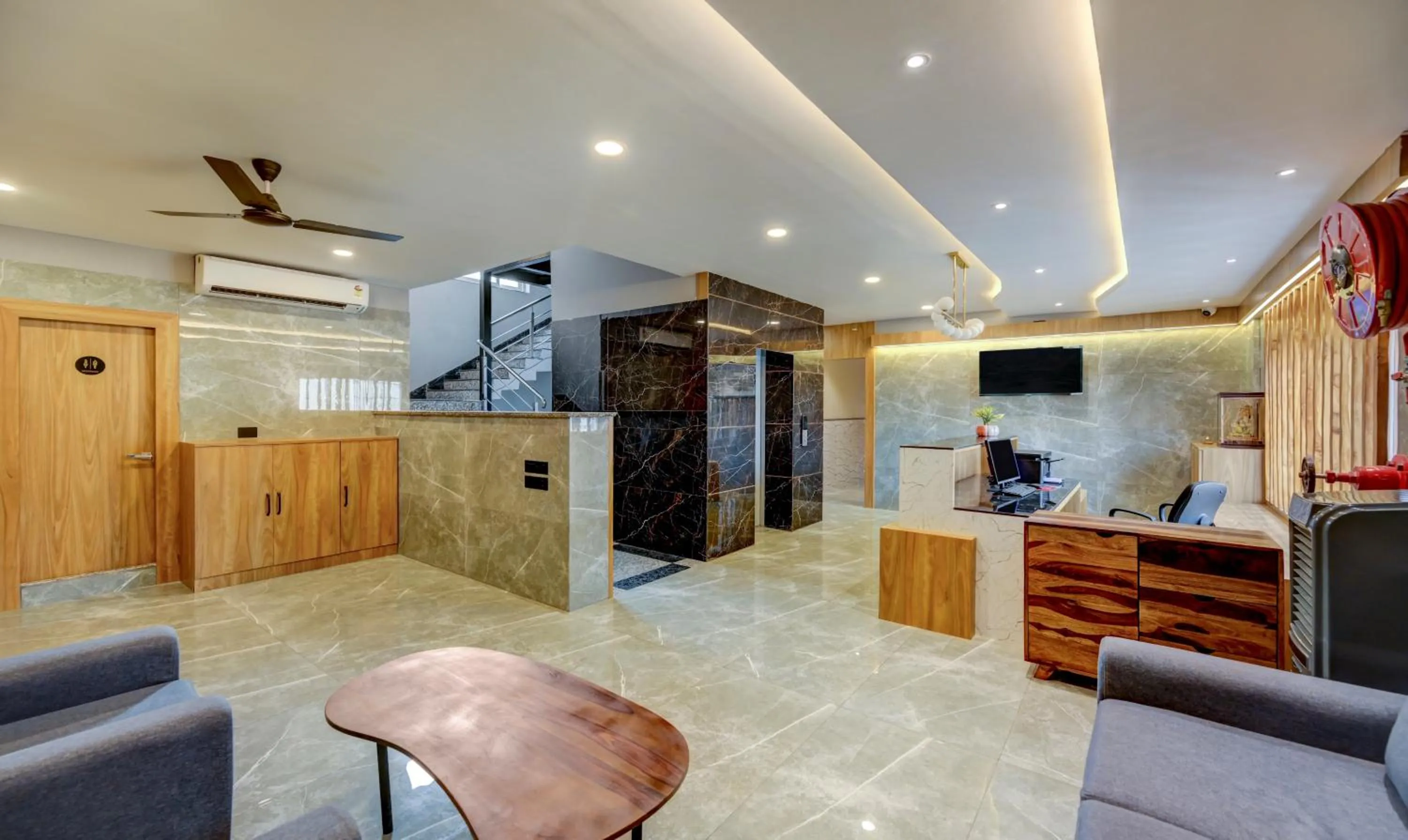 Lobby or reception in Treebo Aasma Downtown