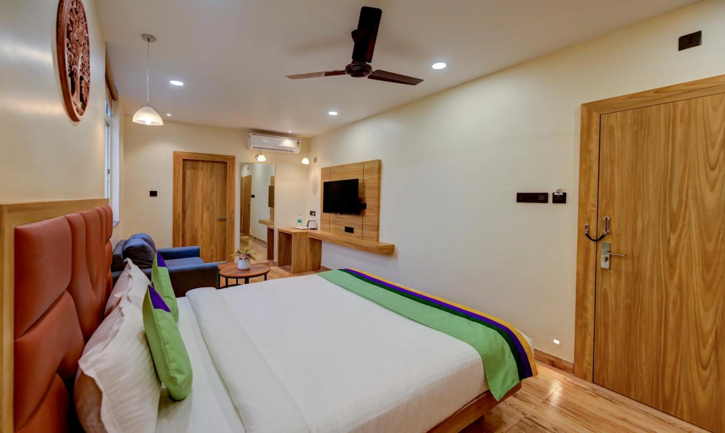 TV and multimedia, Bed in Treebo Aasma Downtown