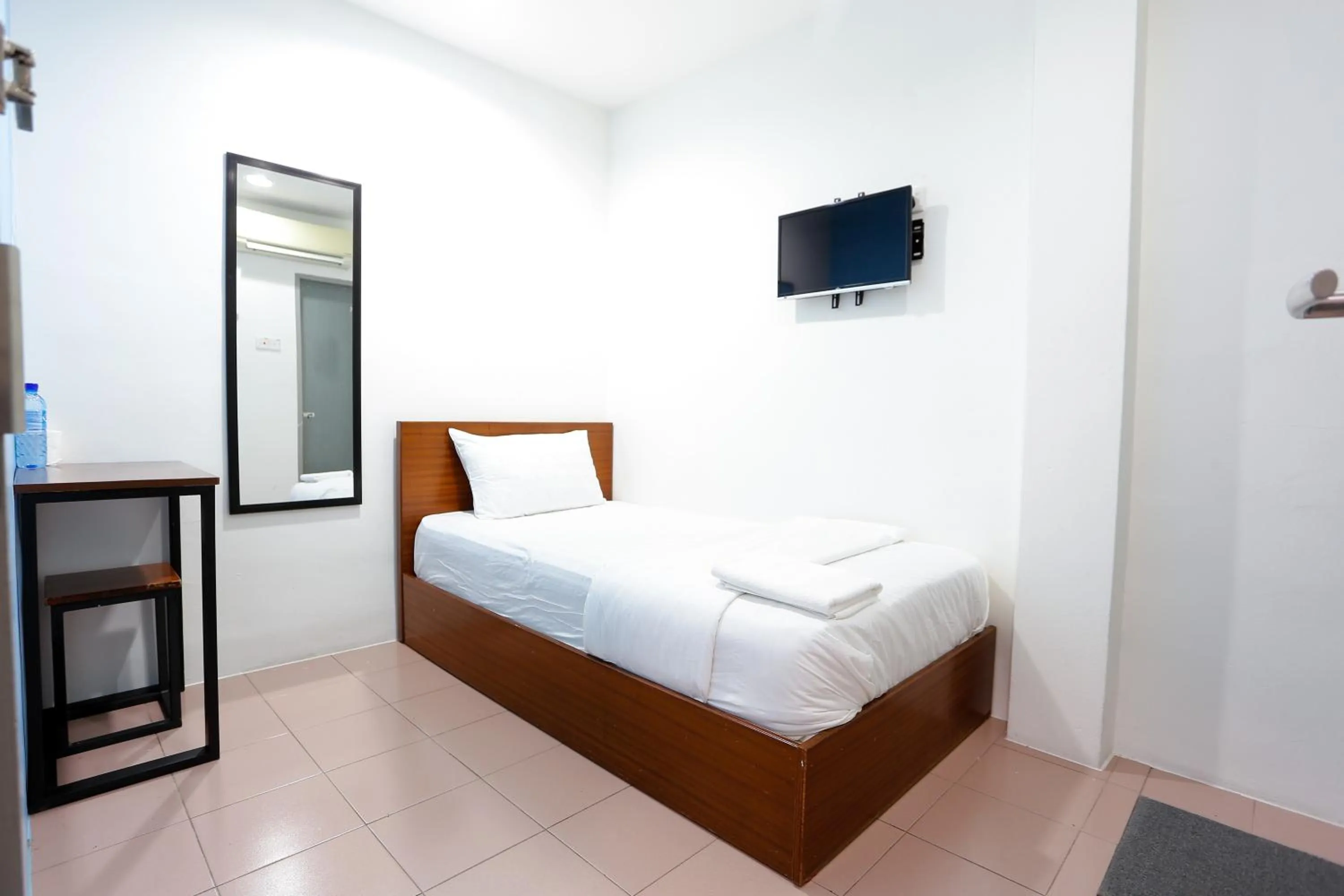 Photo of the whole room, Bed in Lux Hotel