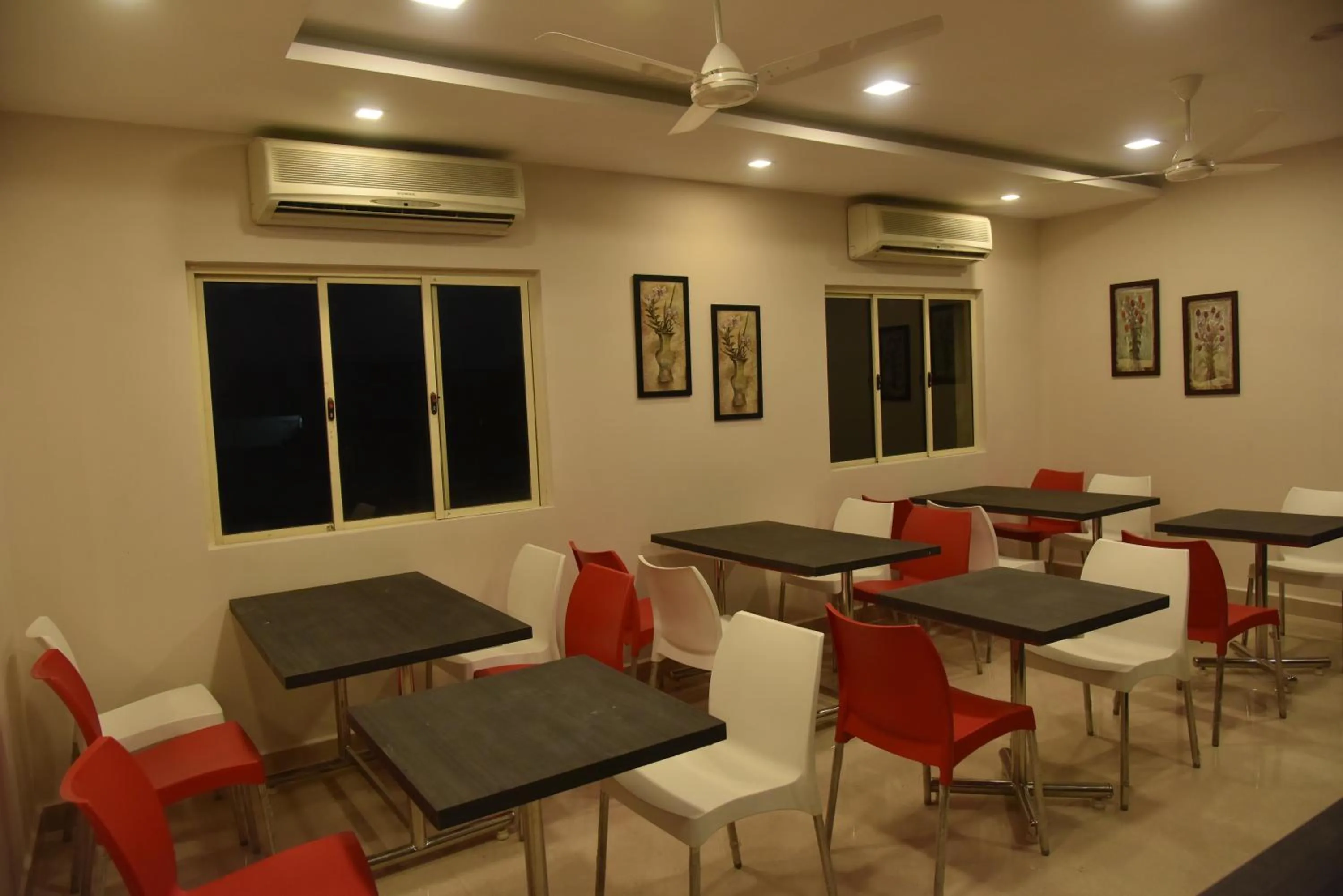 Dining area in Hotel White Park