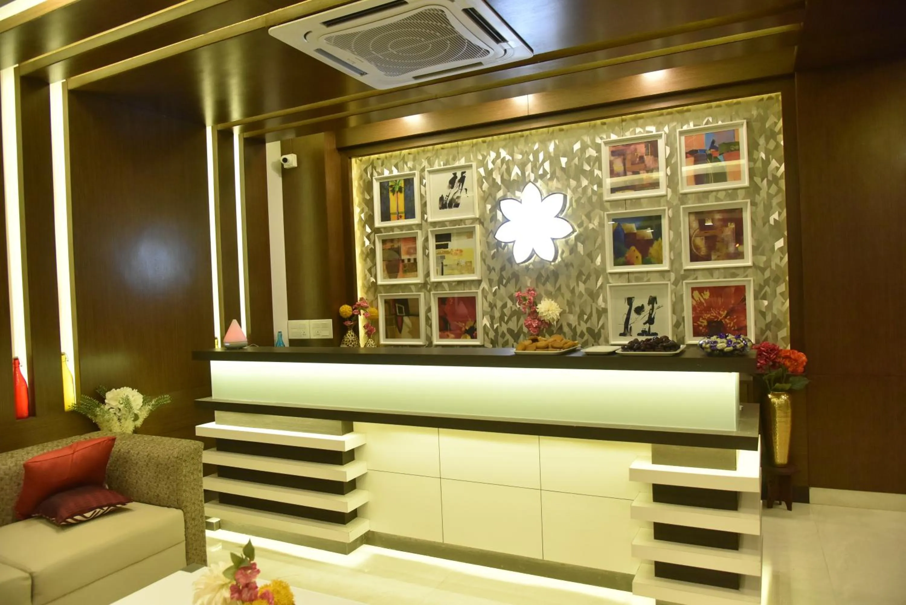 Lobby or reception in Hotel White Park