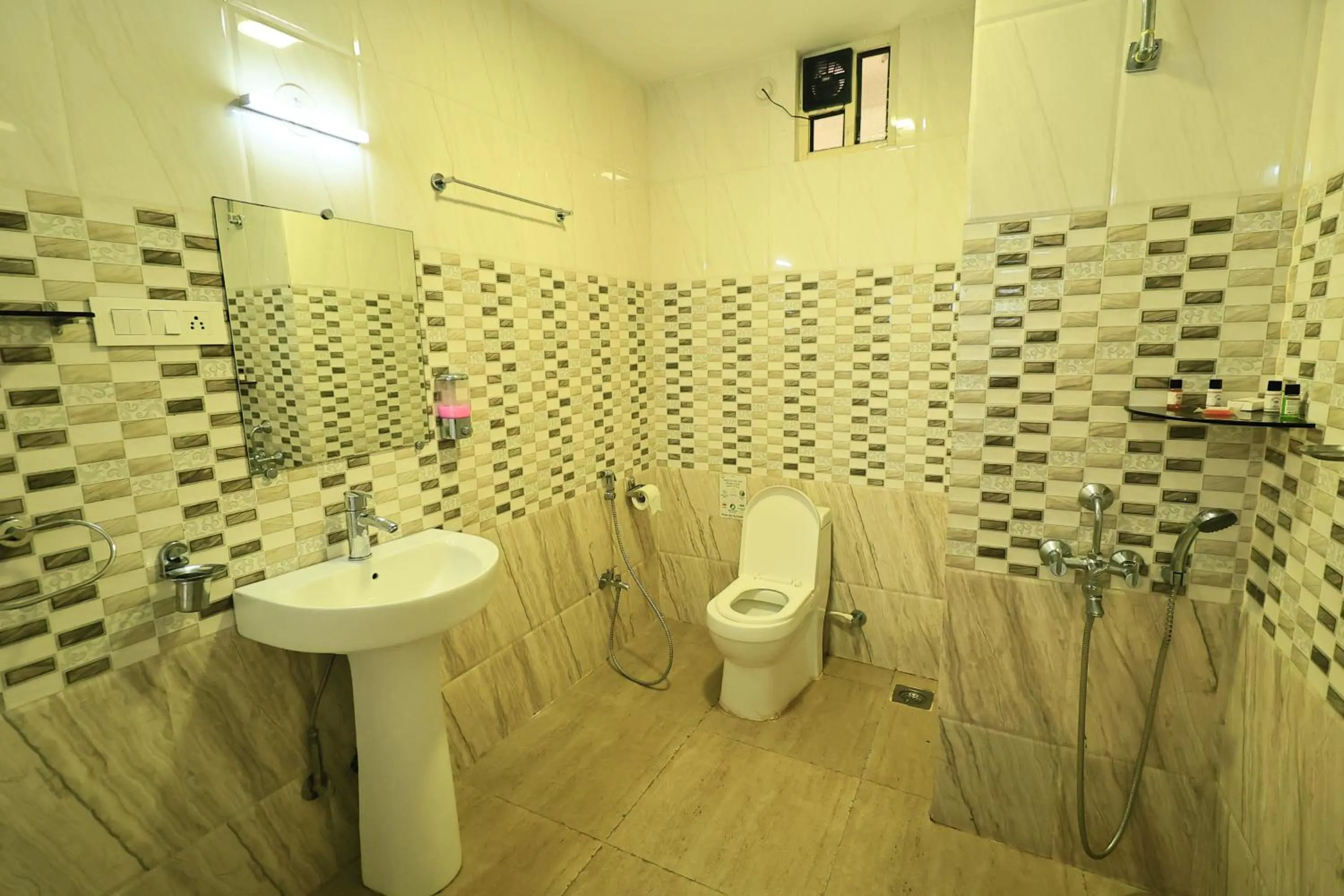 Shower in Sal Riviera