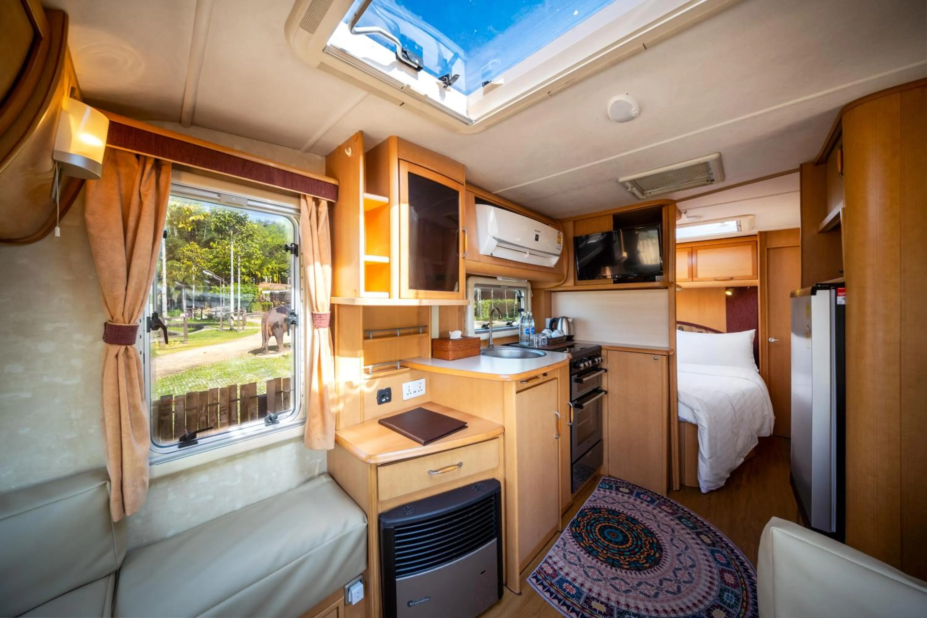 Seating area in Bansaeo Garden and Resort