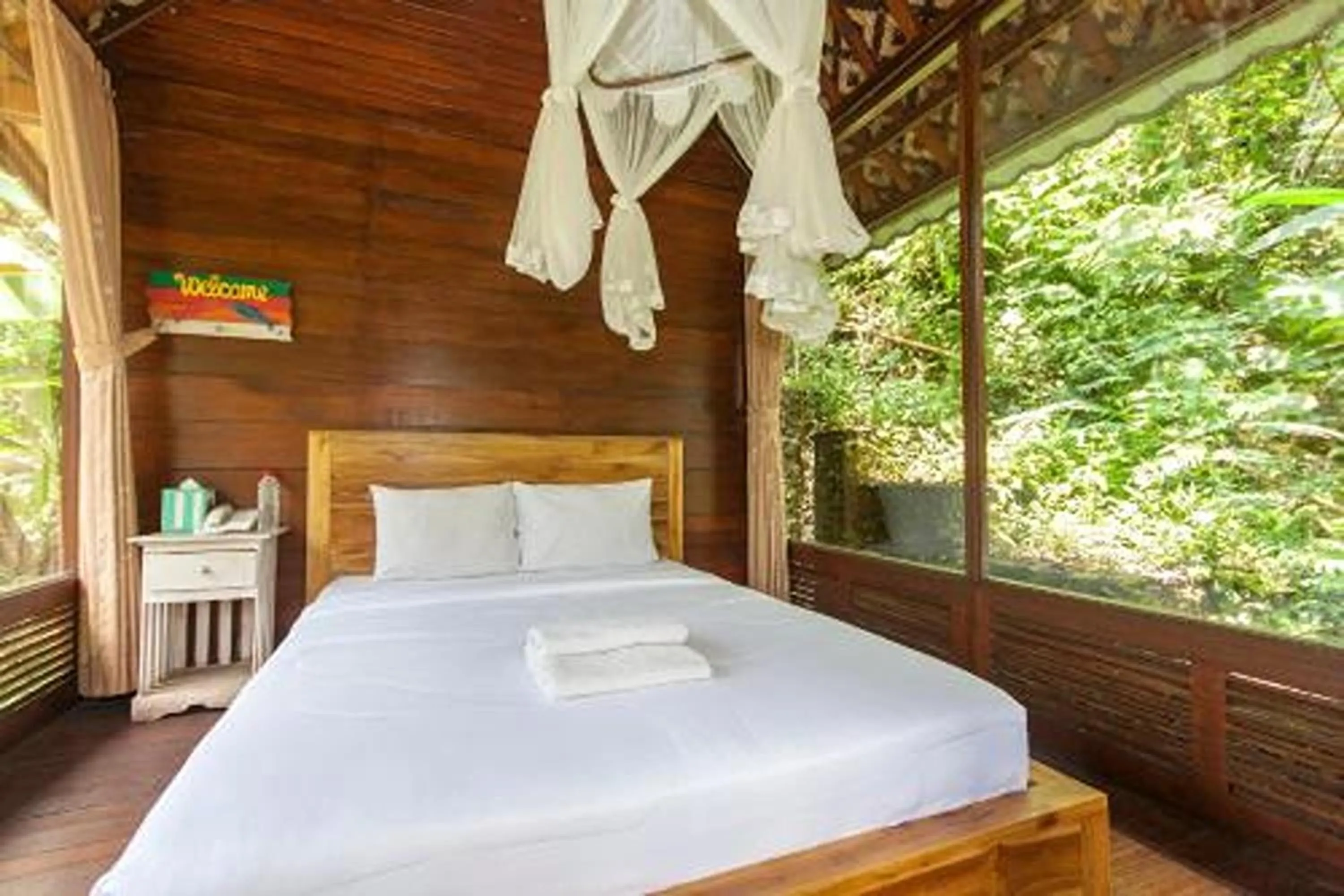 Bed in Bali Jungle Resort