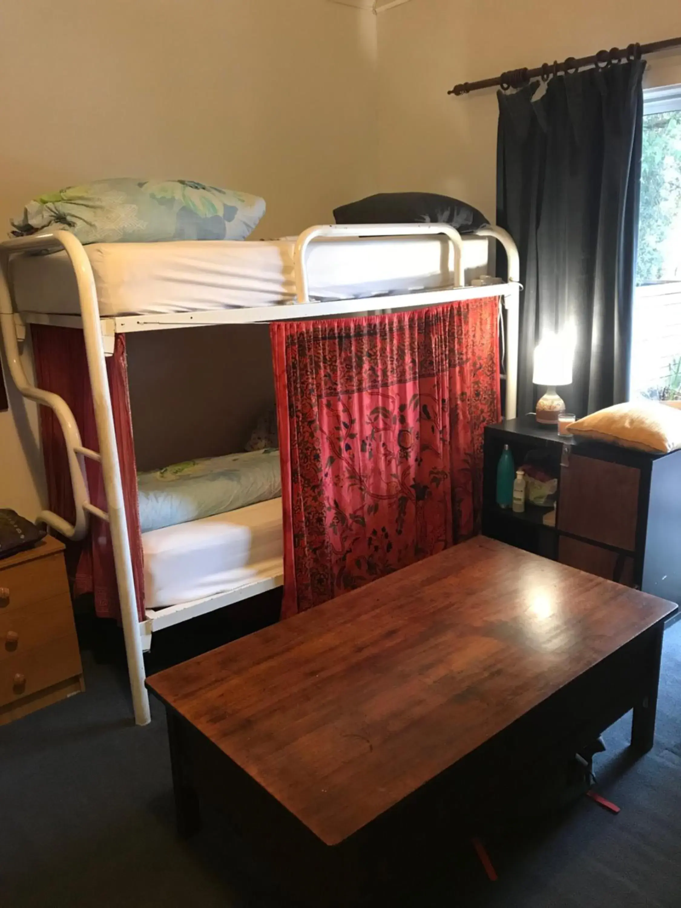 Bed in 7-Bed Mixed Dormitory Room in Flying Fox Backpackers Bed in 7-Bed Mixed Dormitory Room in Flying Fox Backpackers