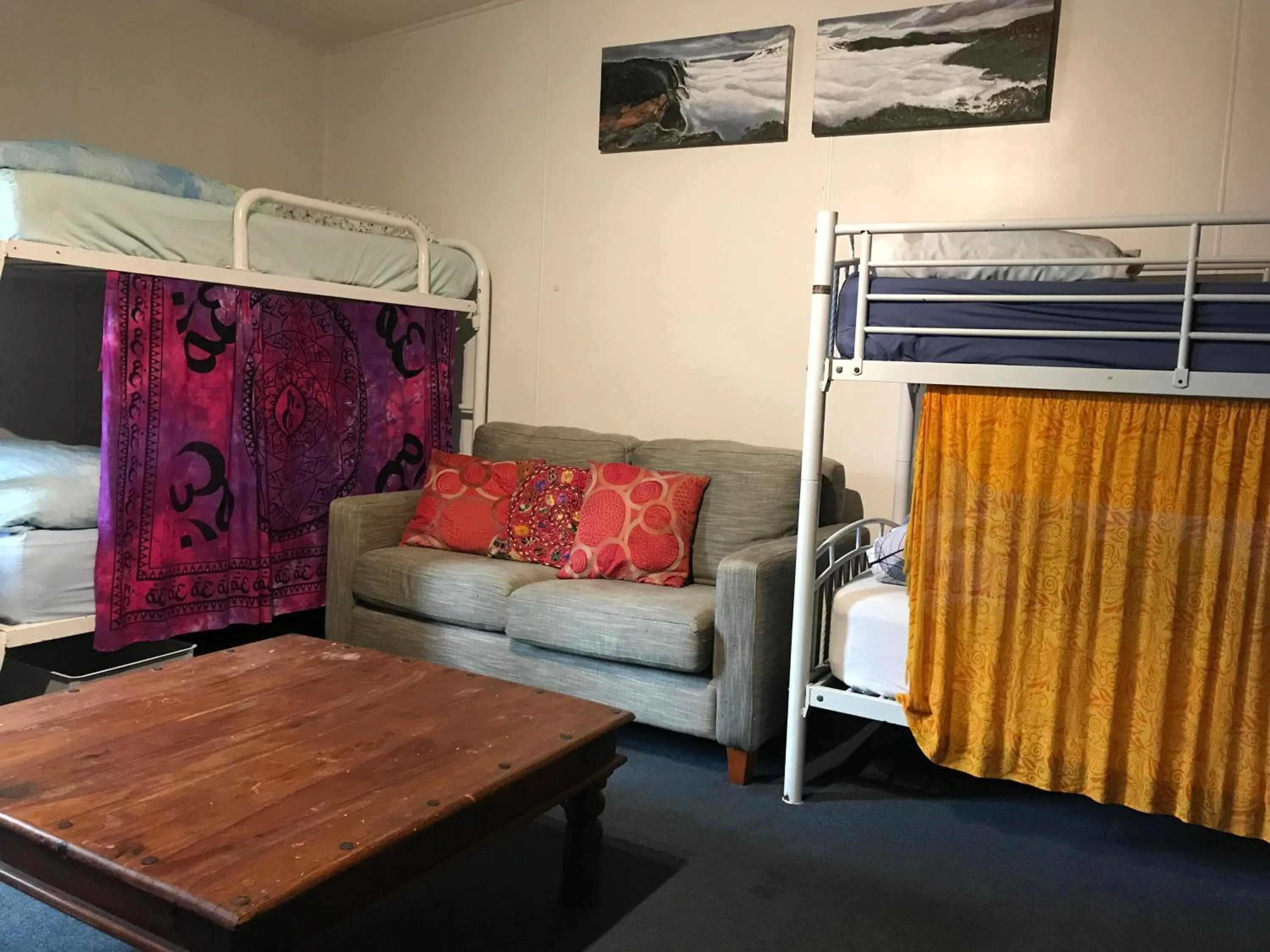 bunk bed, Bed in Flying Fox Backpackers