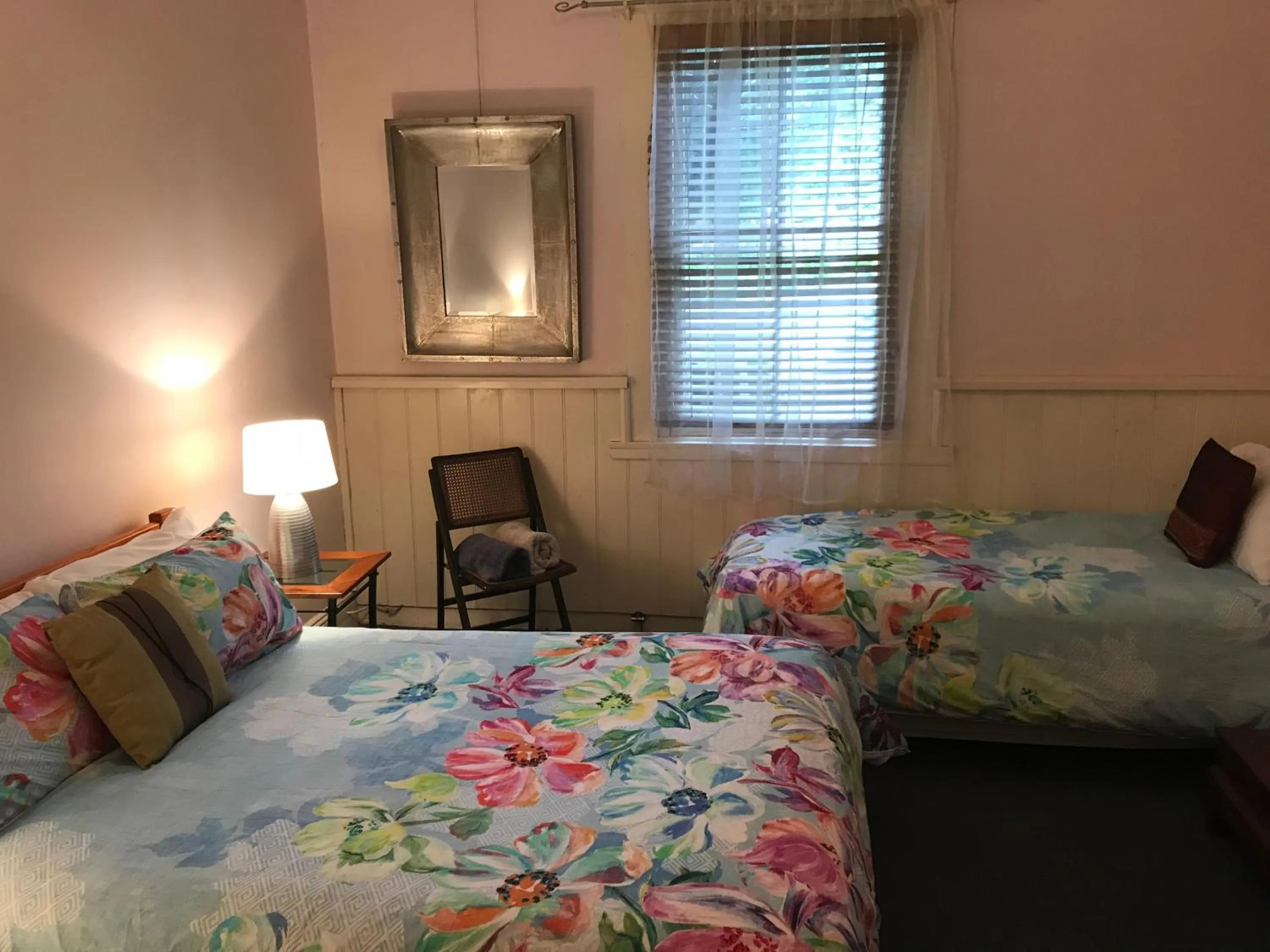 Photo of the whole room, Bed in Flying Fox Backpackers