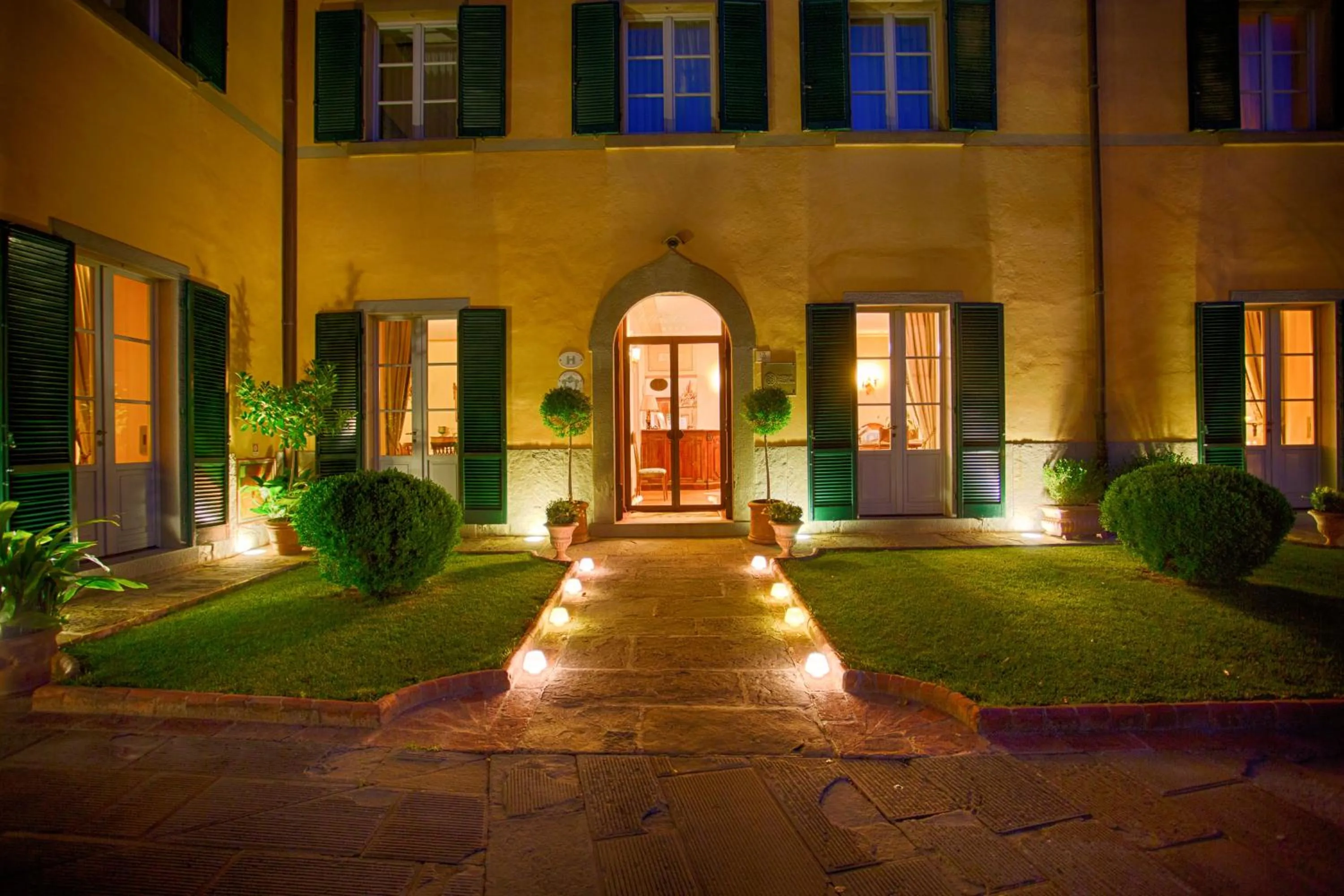 Facade/entrance in Hotel Villa Marsili
