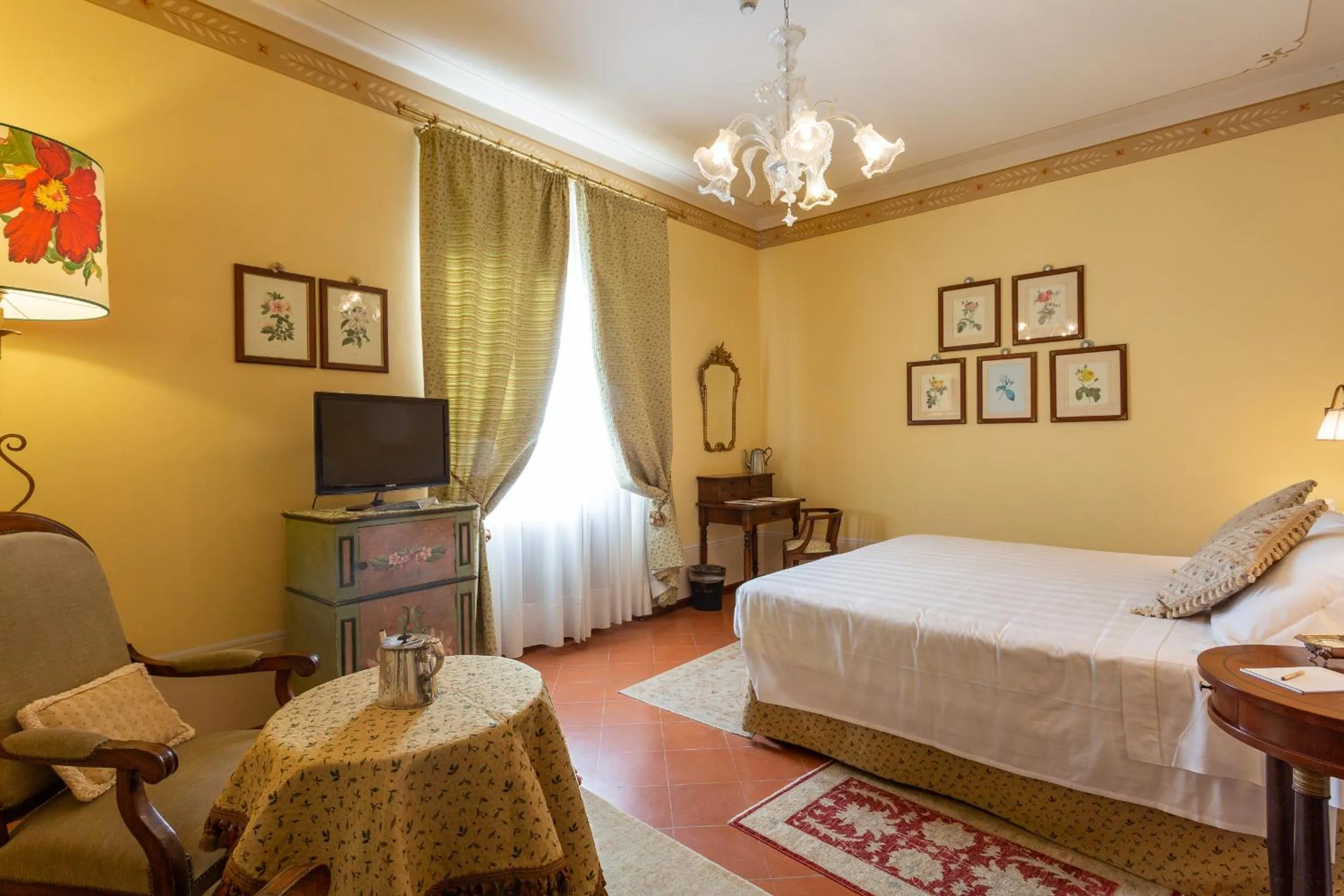 Photo of the whole room, Bed in Hotel Villa Marsili