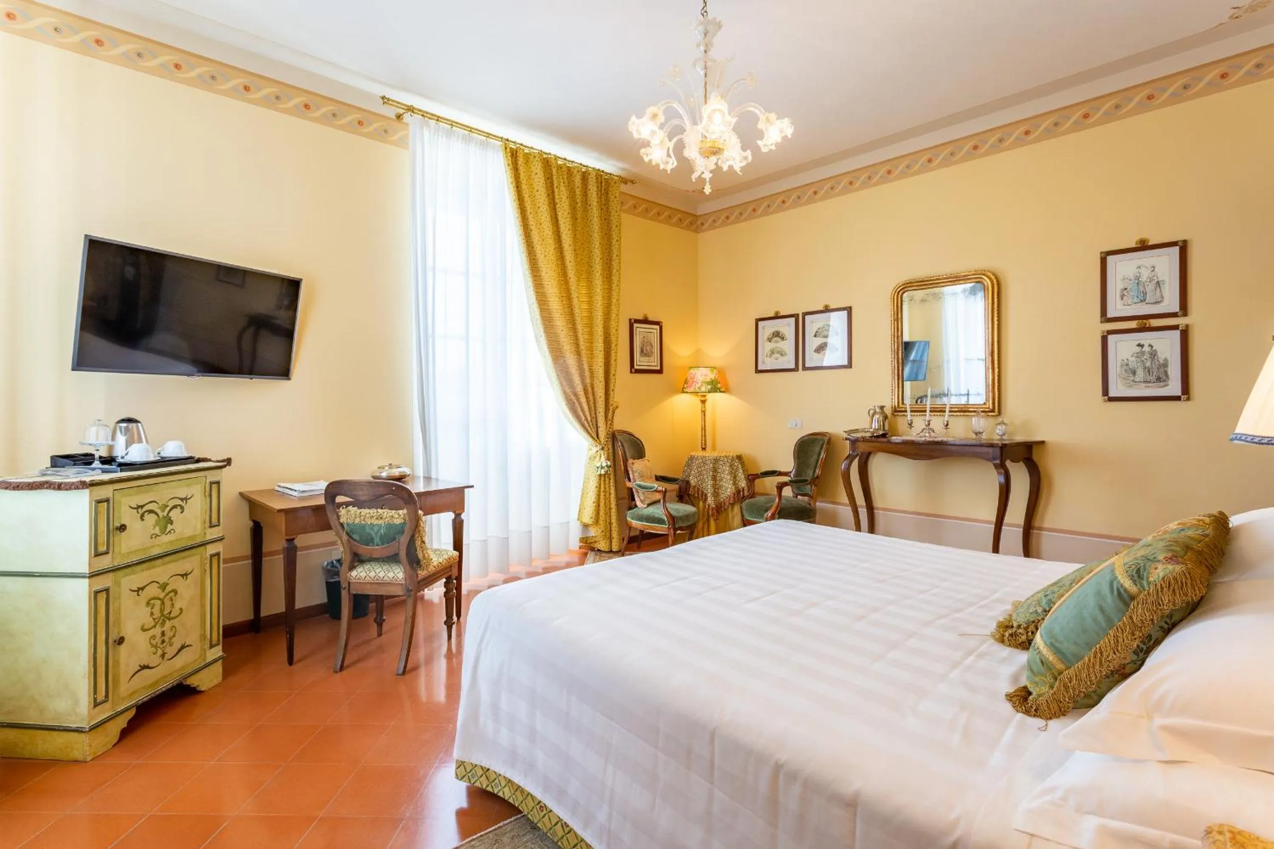 Photo of the whole room, Bed in Hotel Villa Marsili
