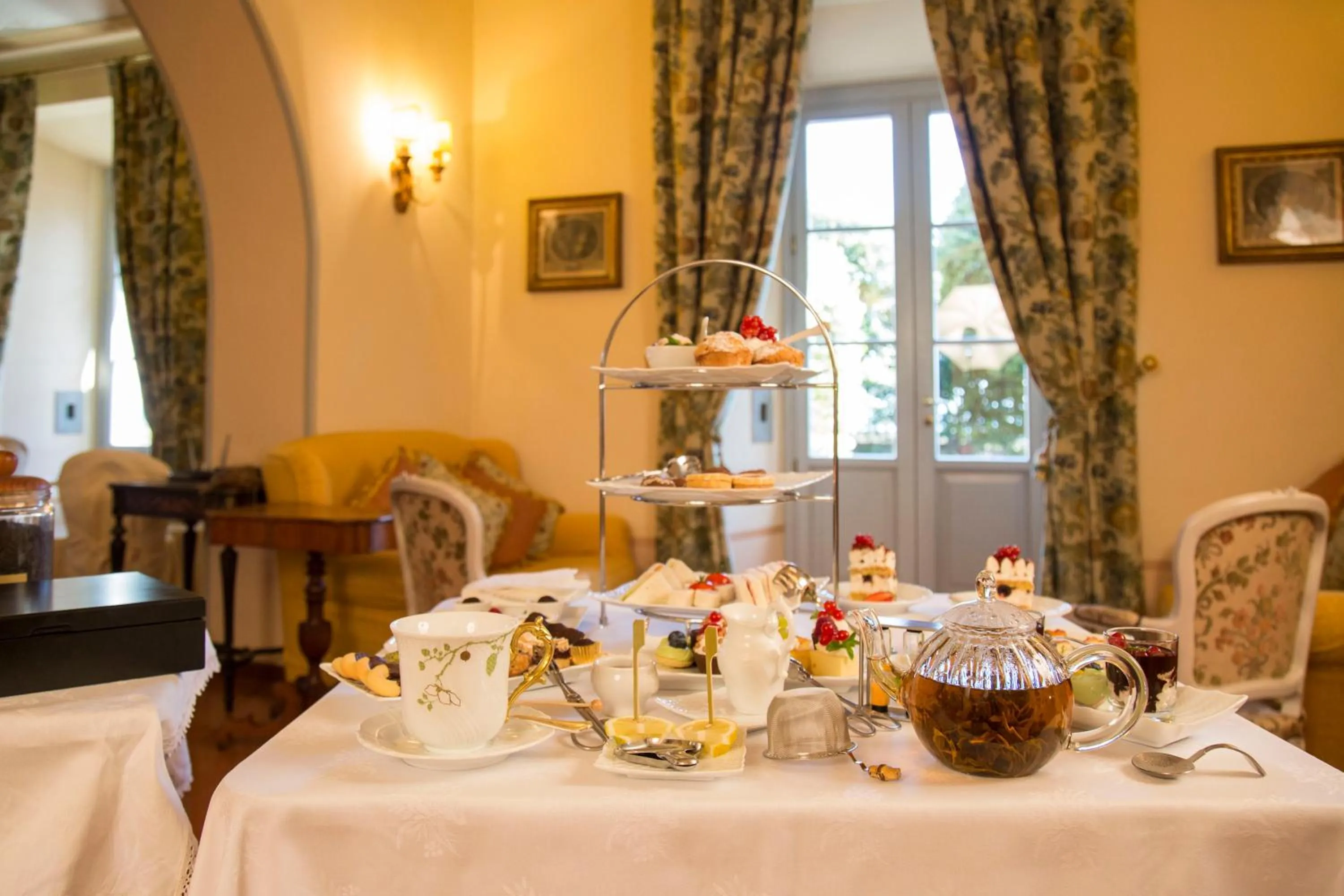 Food and drinks in Hotel Villa Marsili