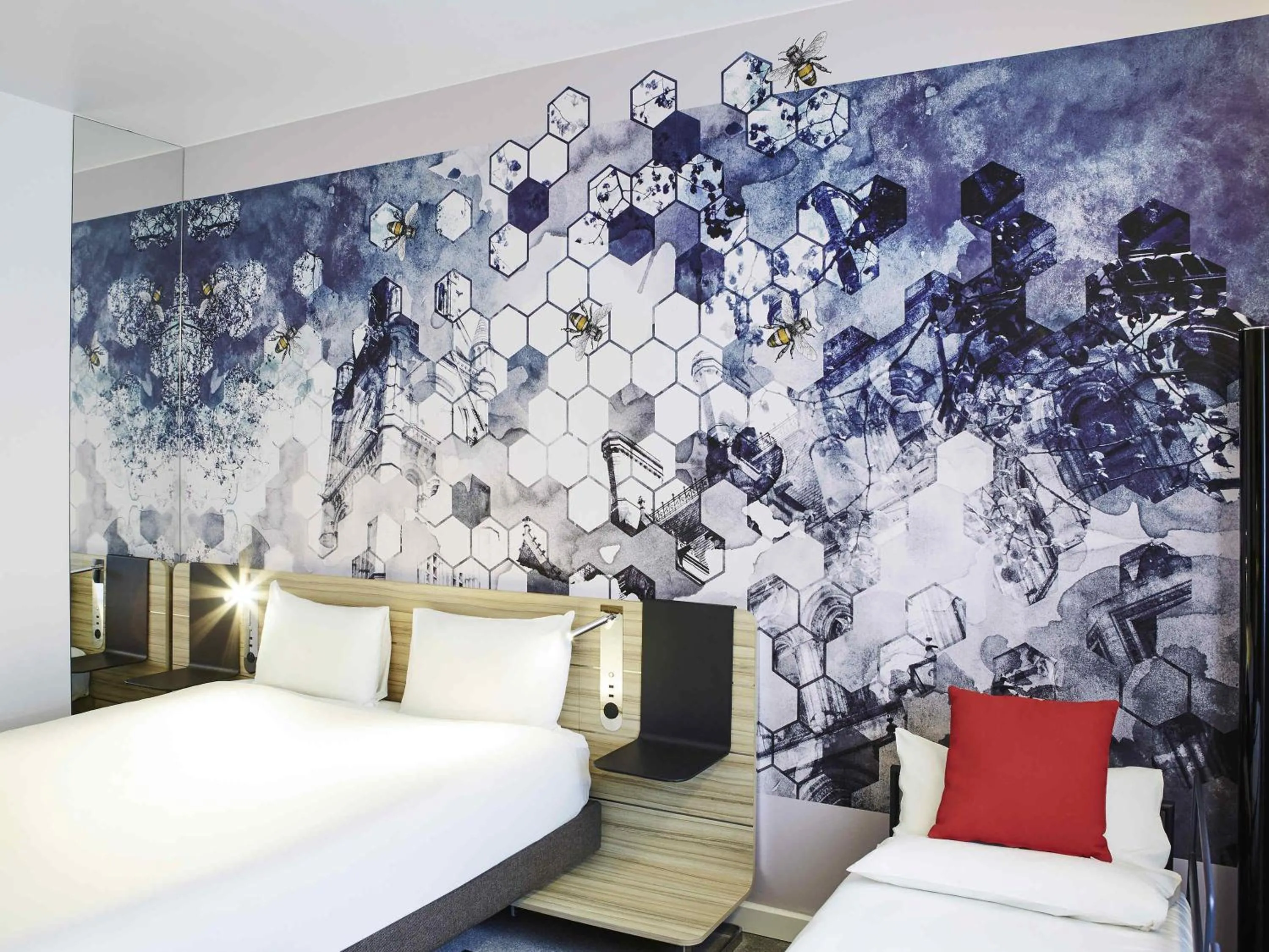 Bedroom, Bed in Novotel Manchester Centre