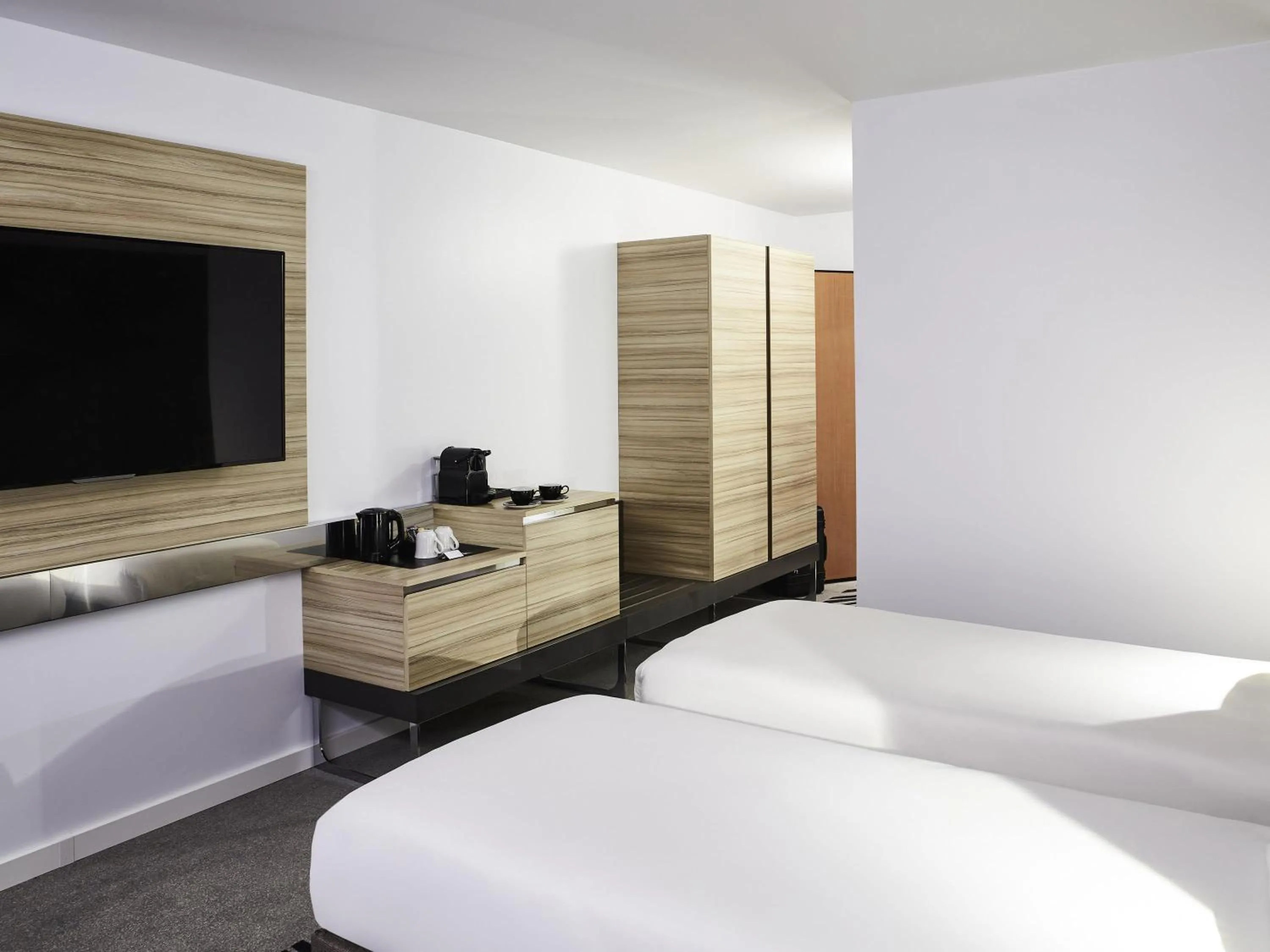 Bedroom, Bed in Novotel Manchester Centre