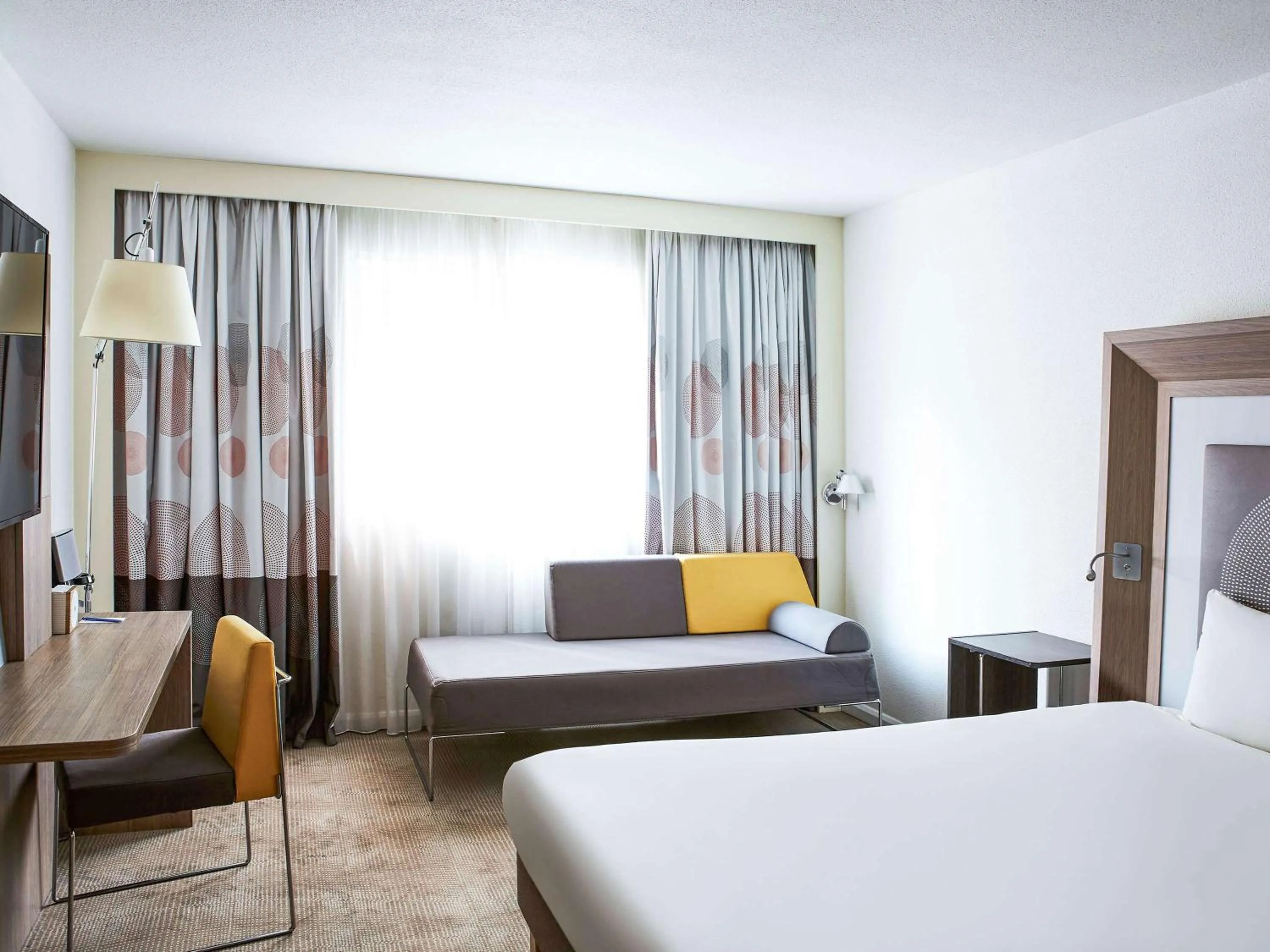 Photo of the whole room, Bed in Novotel Manchester Centre