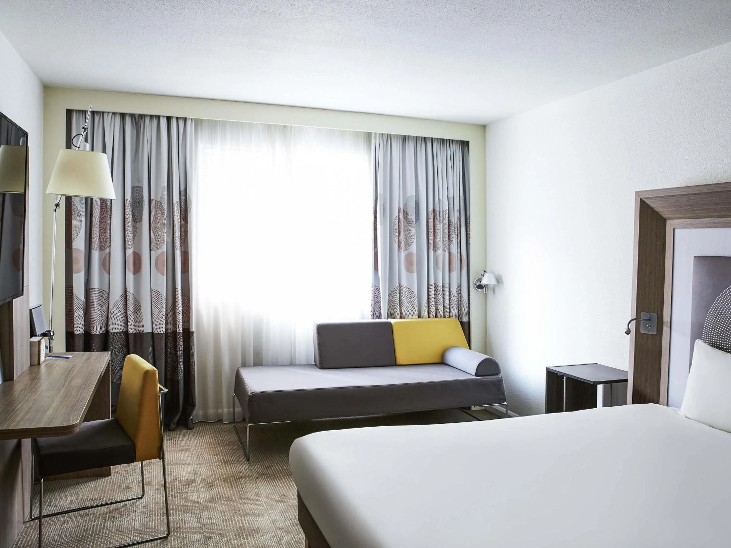 Bedroom, Bed in Novotel Manchester Centre