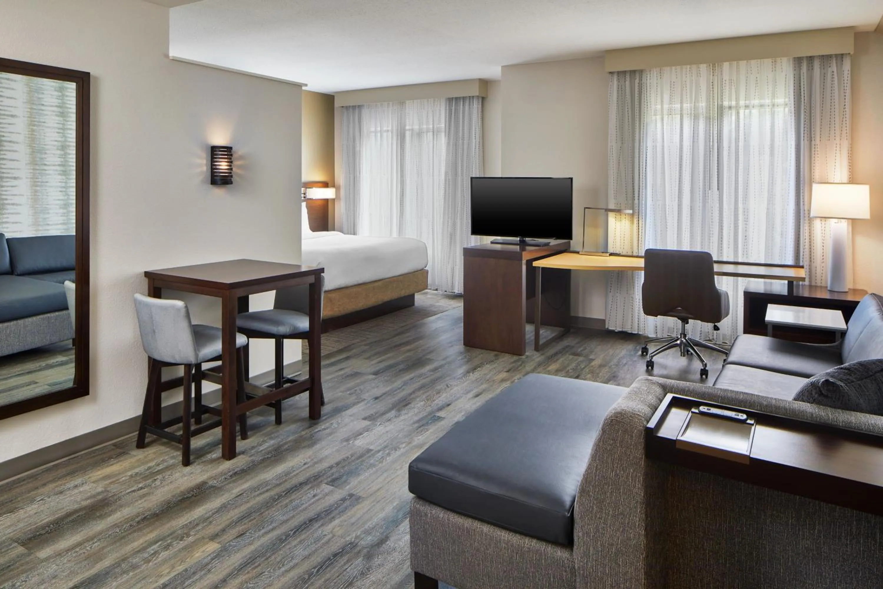 Photo of the whole room in Residence Inn Atlanta Perimeter Center Dunwoody