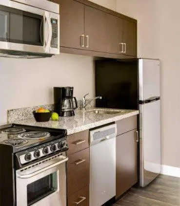 Kitchen or kitchenette in TownePlace Suites by MarriottDetroit Canton