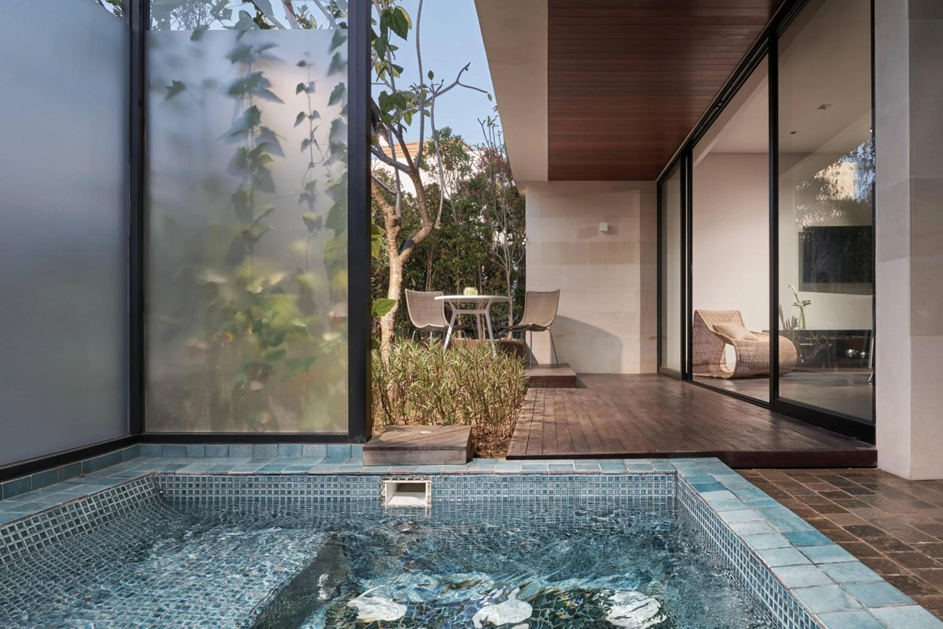 Swimming pool in Renaissance Bali Uluwatu Resort & Spa