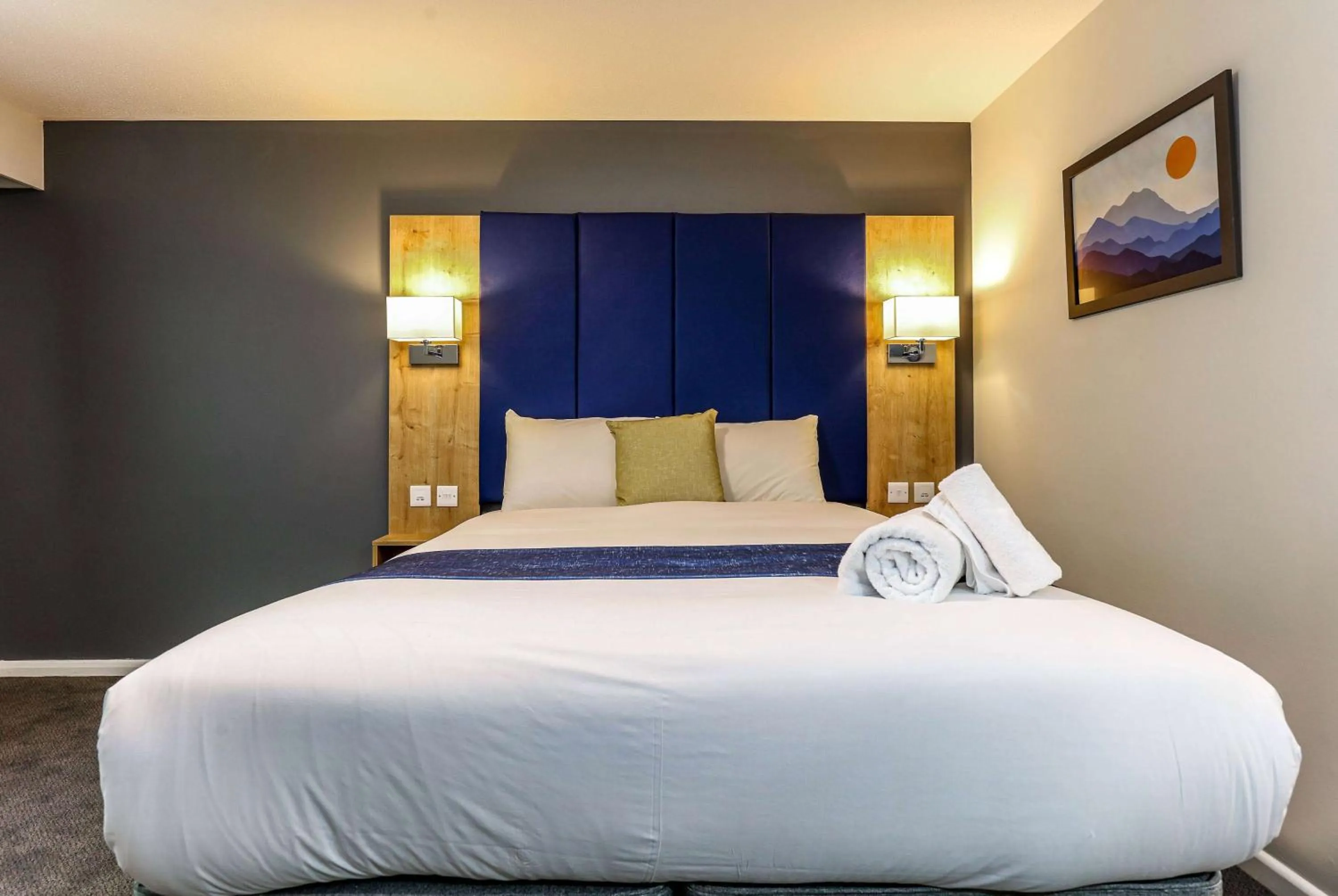 Bed in Days Inn Warwick Northbound M40