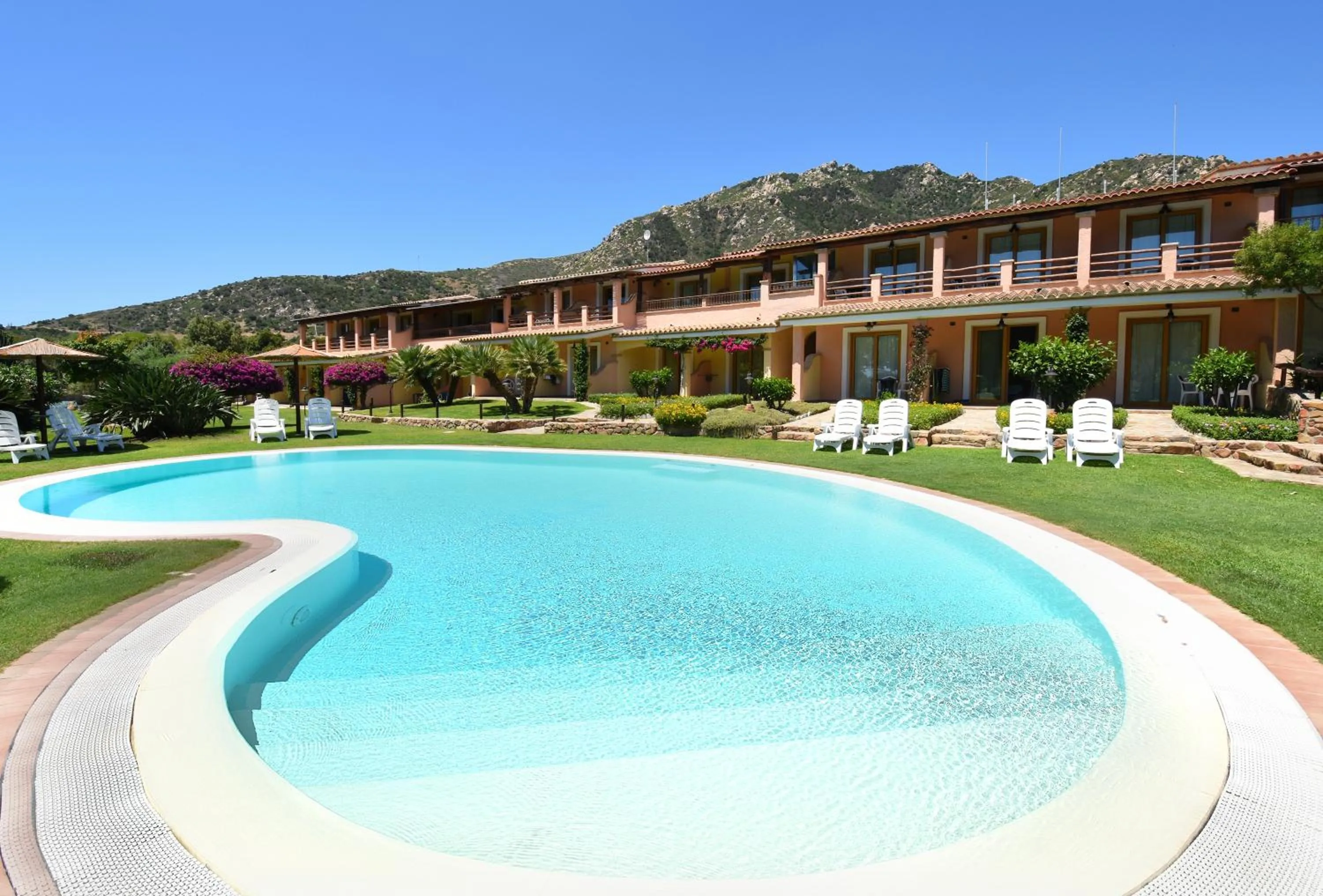 Garden in Hotel Su Giganti