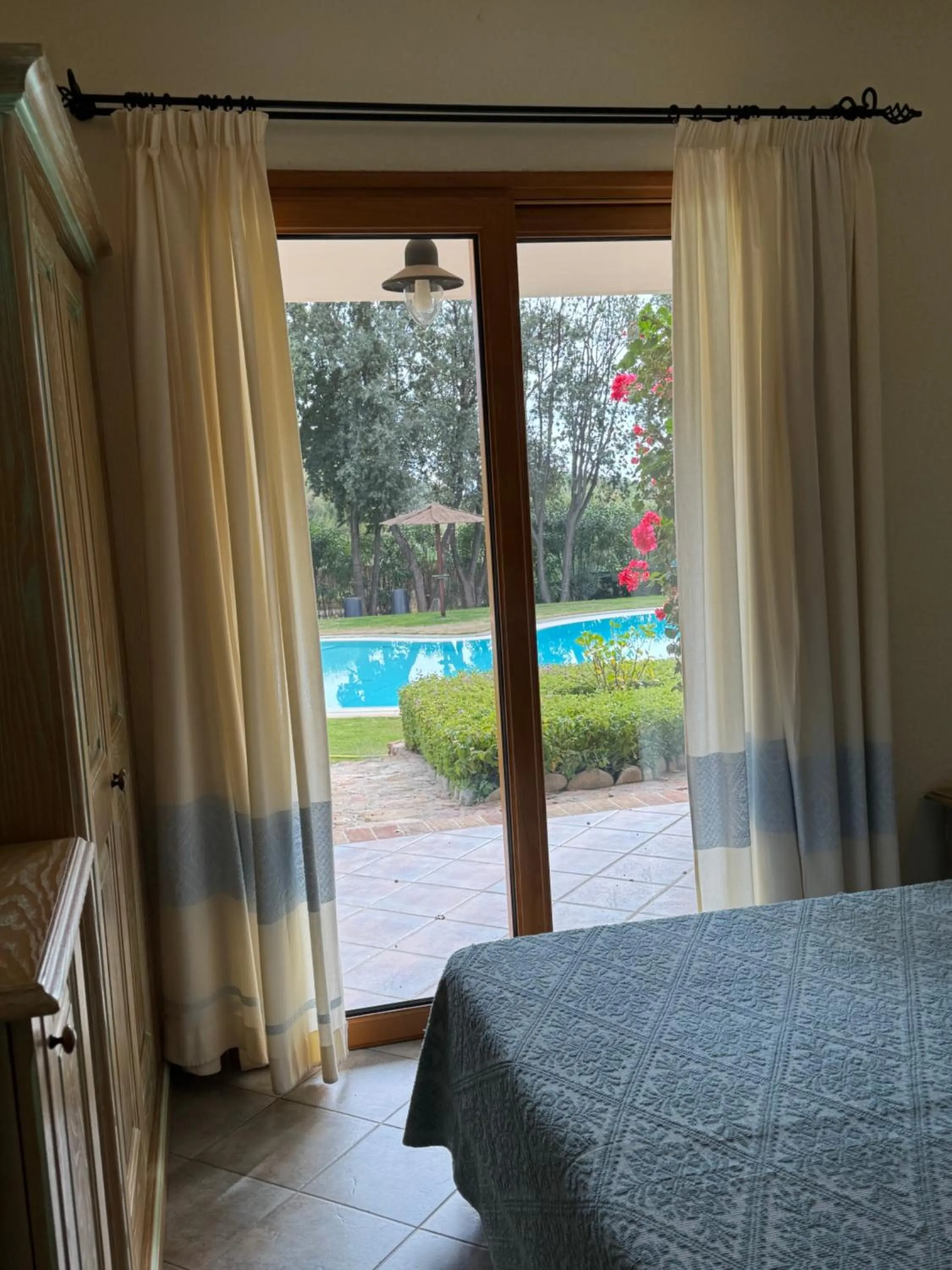 Bed in Hotel Su Giganti