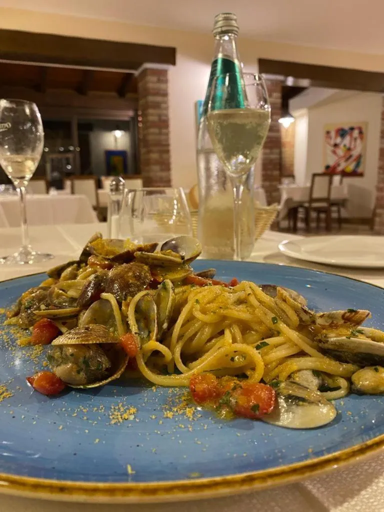 Food and drinks in Hotel Su Giganti