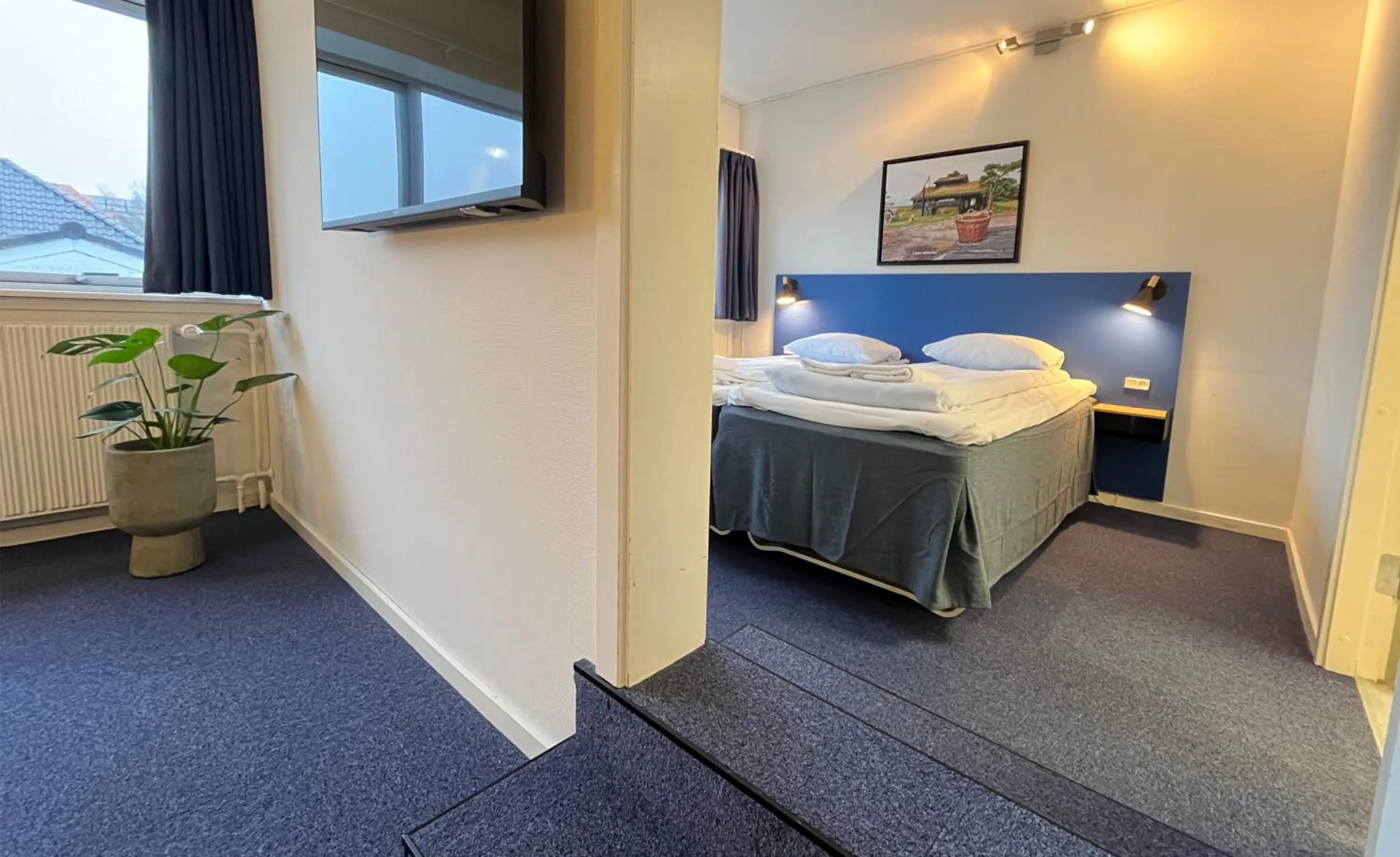 Bathroom, Bed in BB-Hotel Frederikshavn Turisthotellet