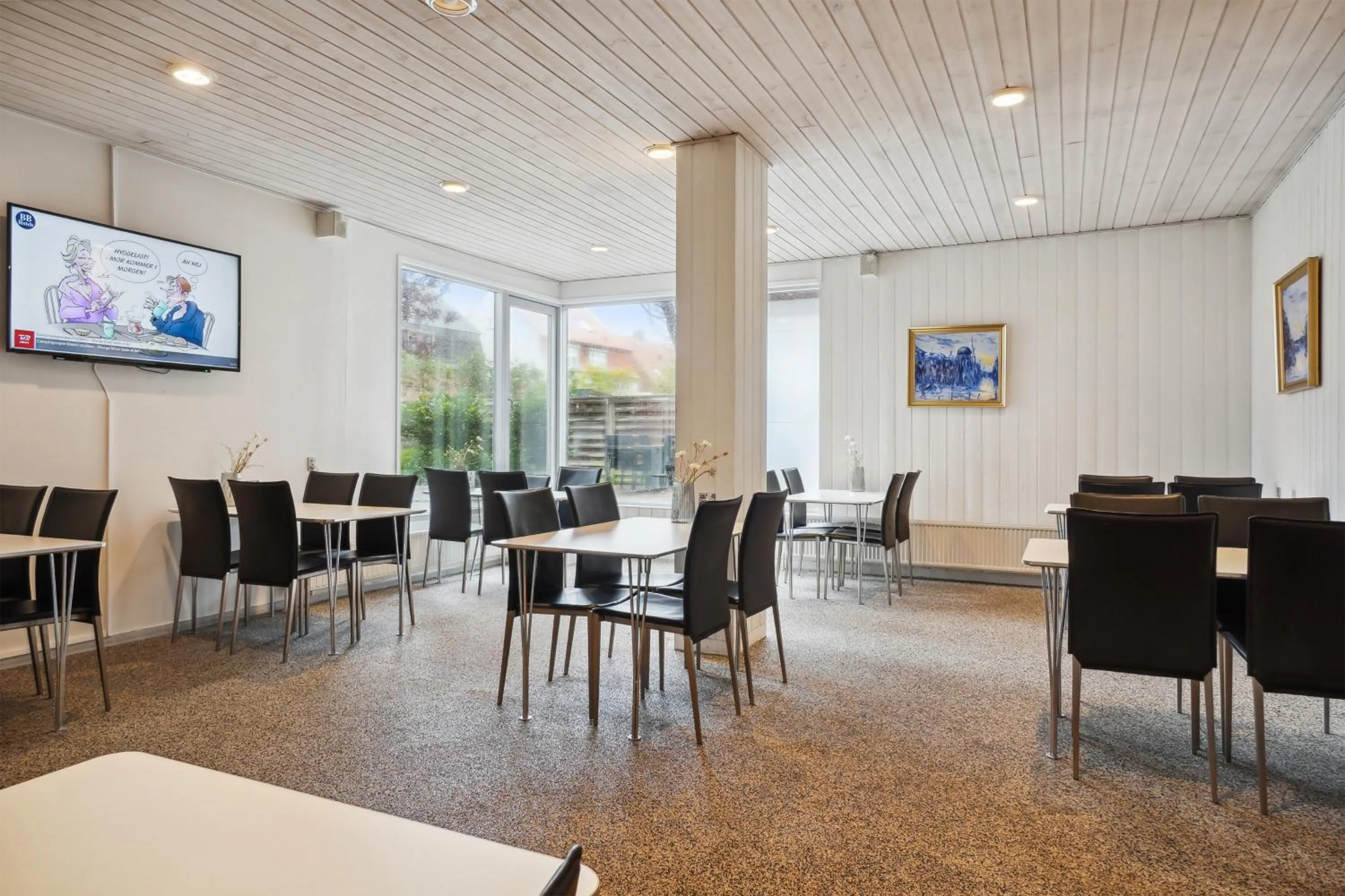 Communal lounge/ TV room in BB-Hotel Frederikshavn Turisthotellet