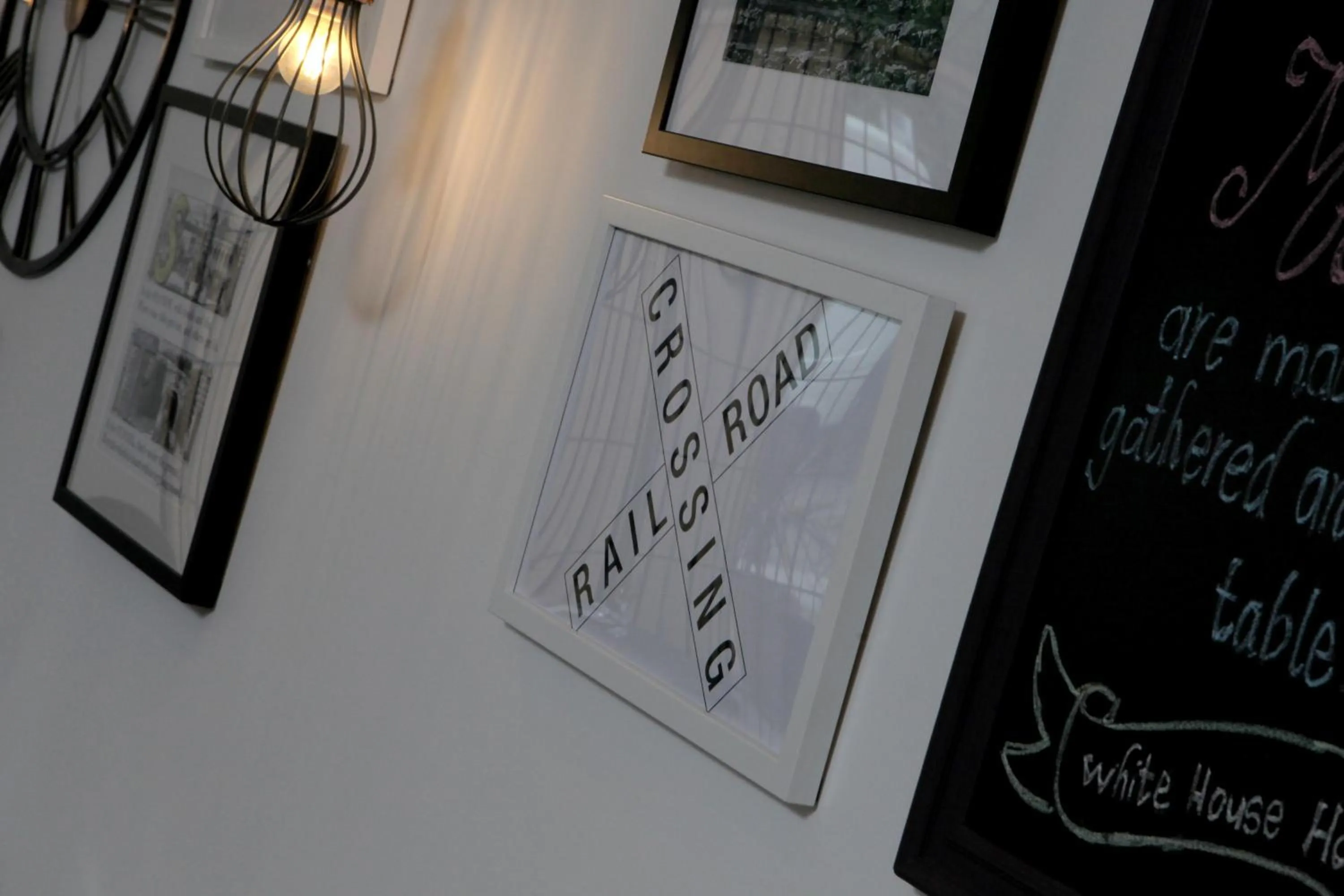 Decorative detail in Best Western White House Hotel