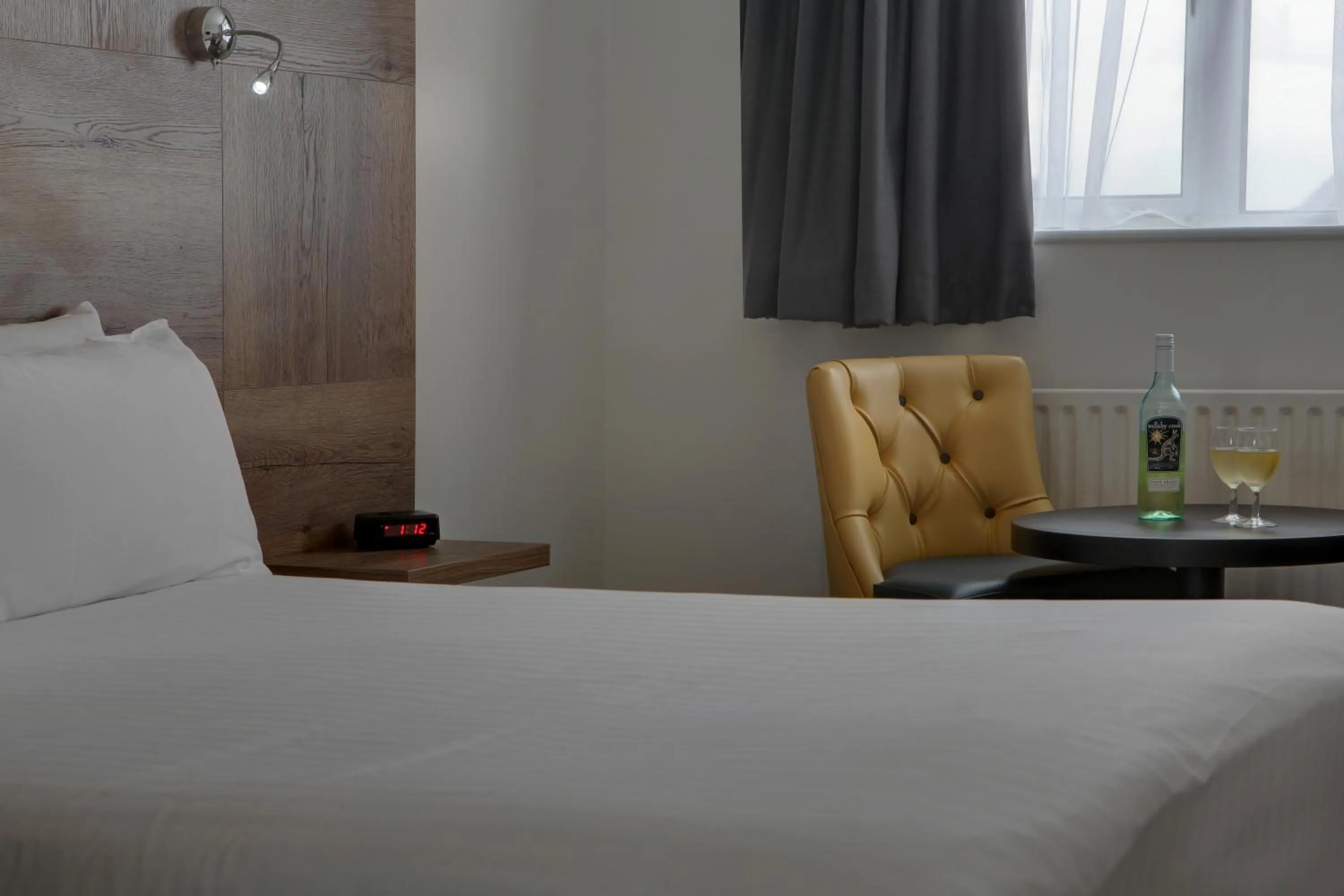 Bedroom, Bed in Best Western White House Hotel