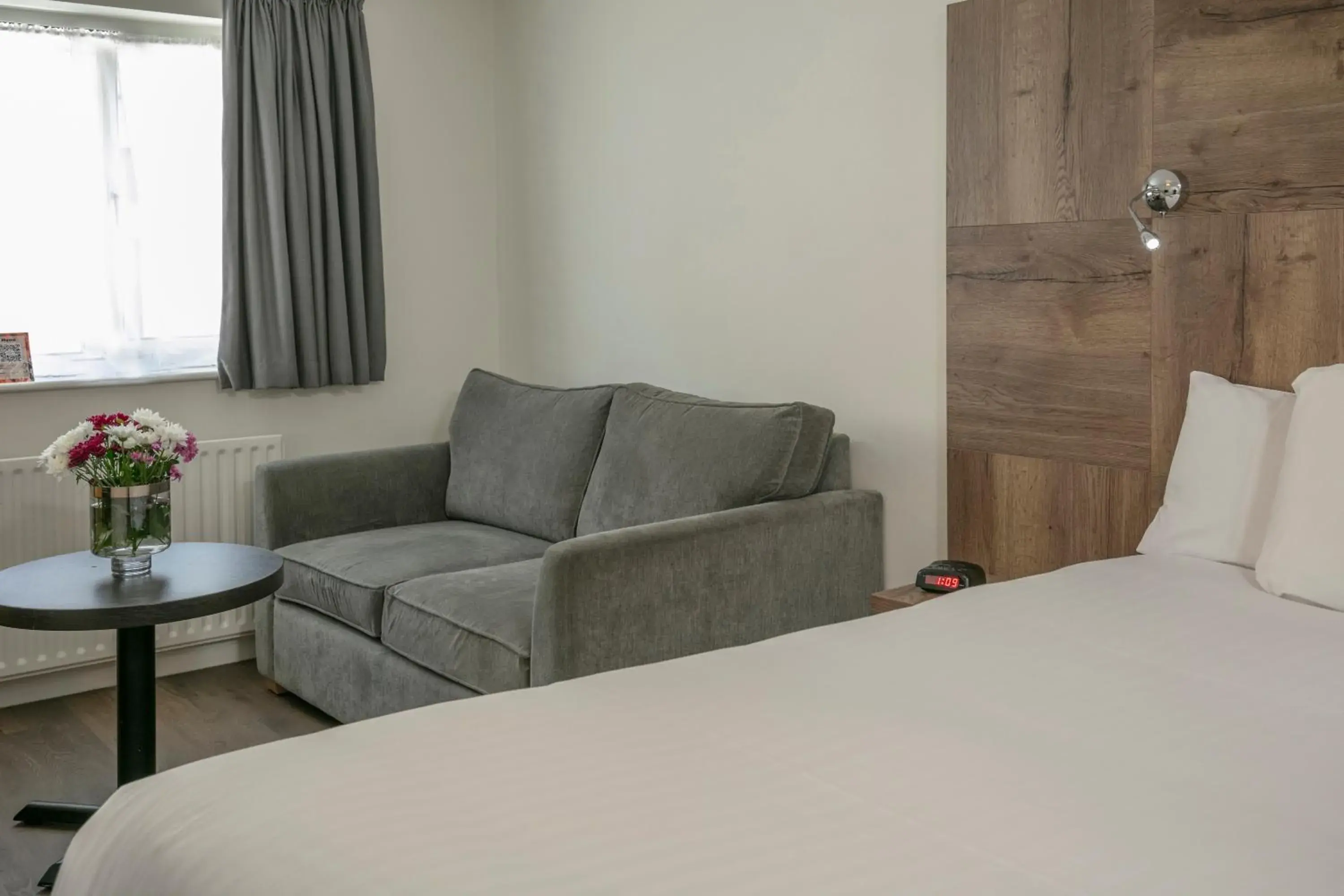 Double Deluxe (2 adults + 1 child) in Best Western White House Hotel Double Deluxe (2 adults + 1 child) in Best Western White House Hotel