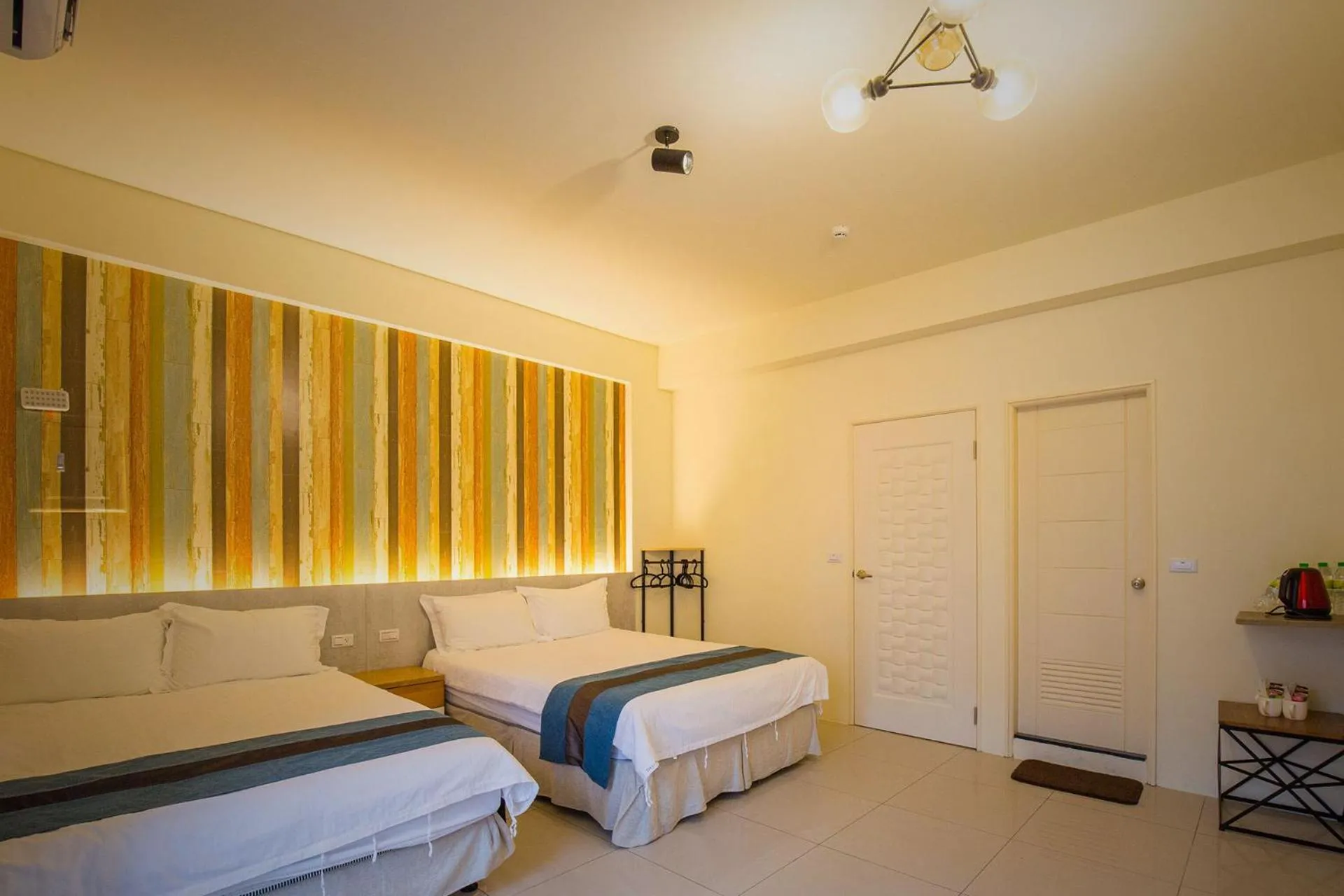 Quadruple Room in Tony's house