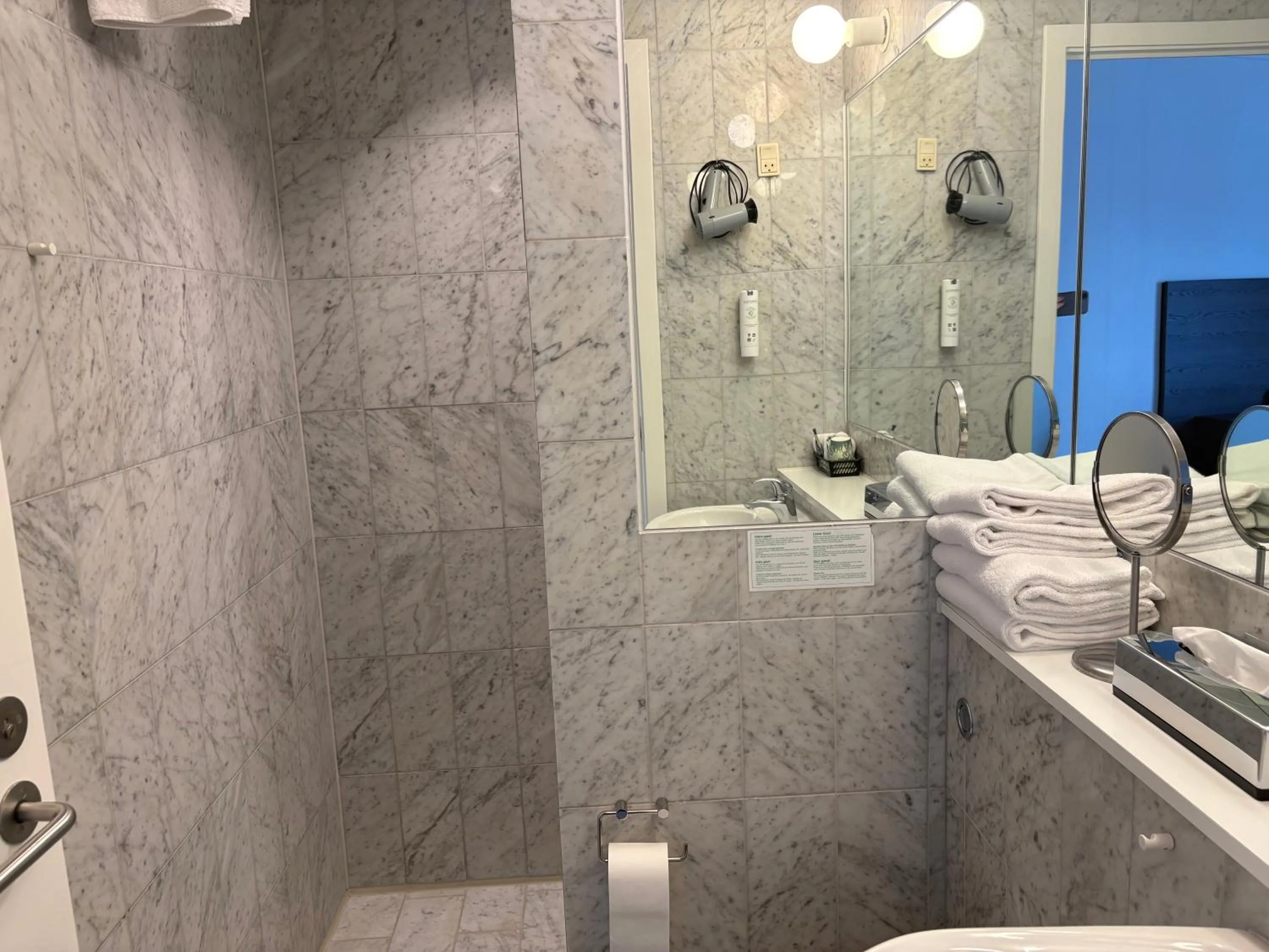 Bathroom in Montra Odder Parkhotel